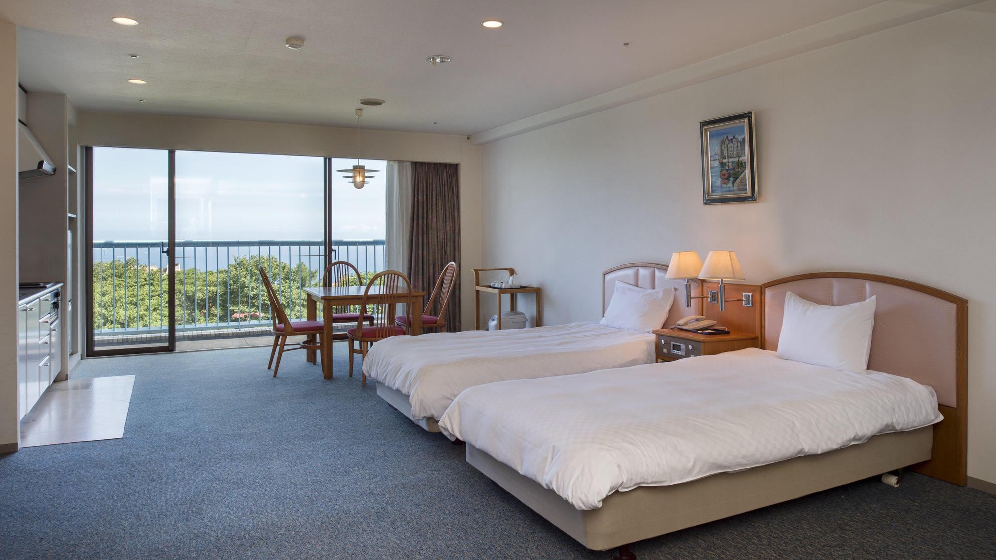 High-rise ocean view Japanese-Western style room 65㎡ (Japanese, 6 tatami mats) Capacity 5 people: Spacious and spacious