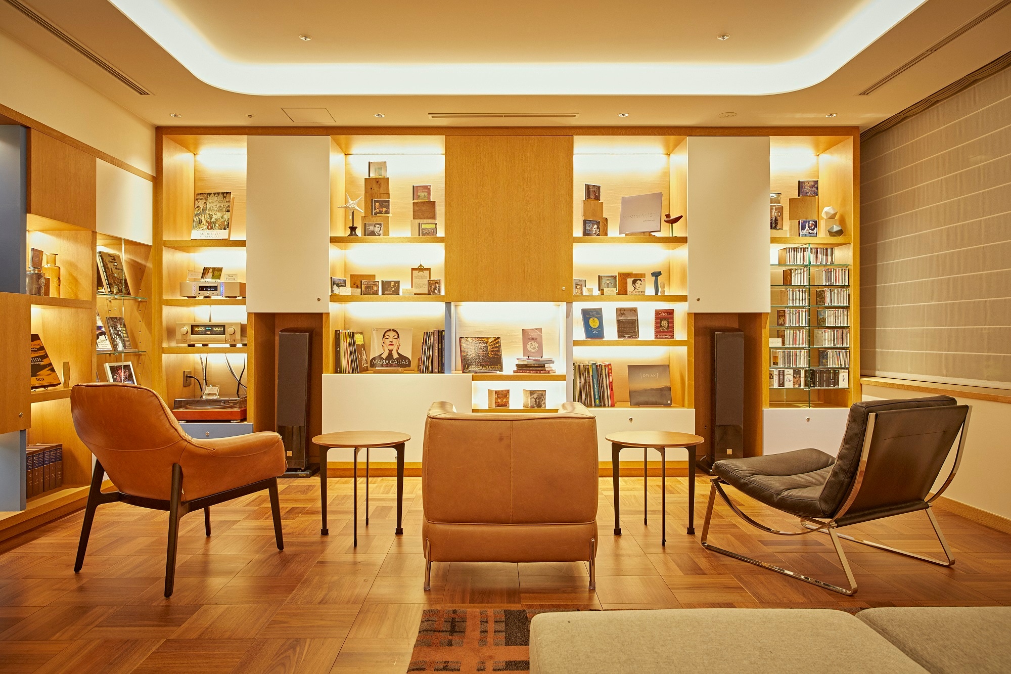 The Classic Guest Lounge