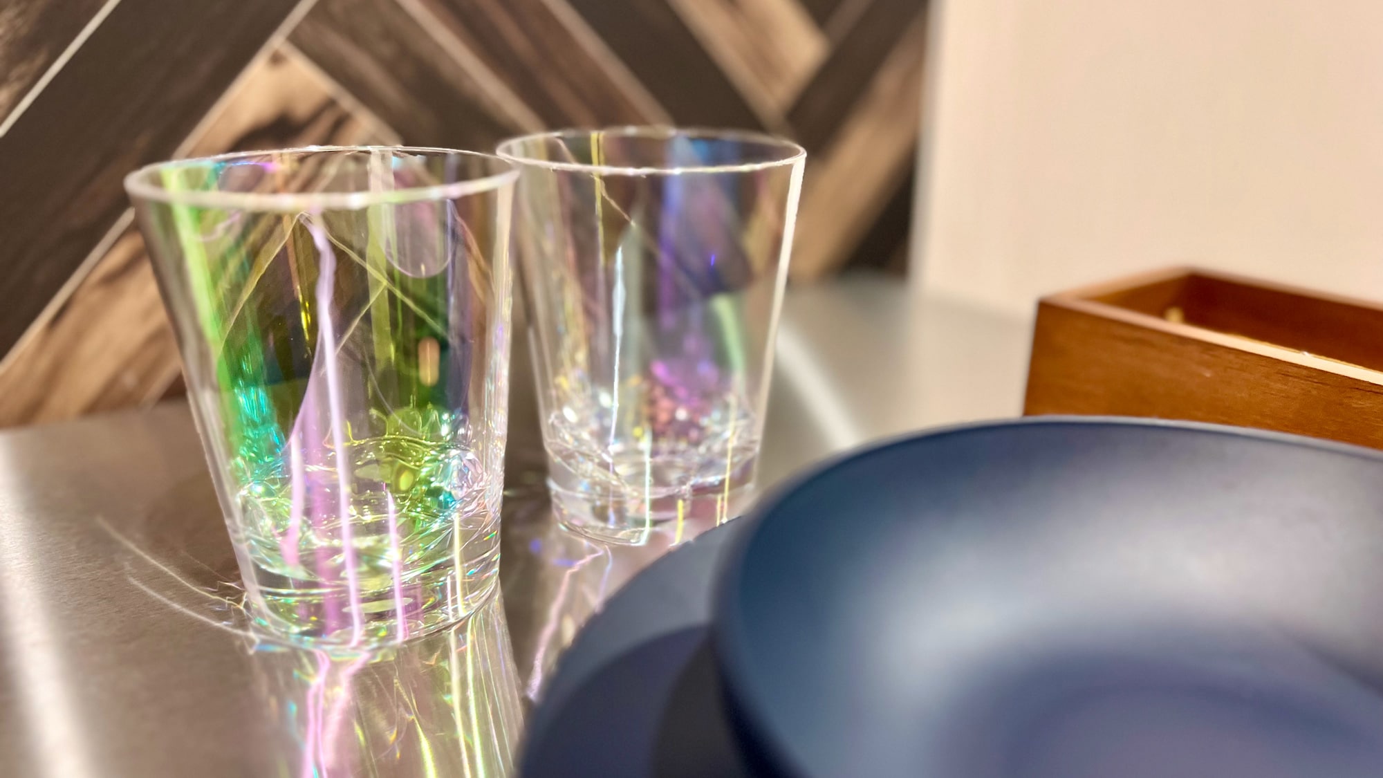 [Kitchen] Safe and secure! Plastic glasses provided