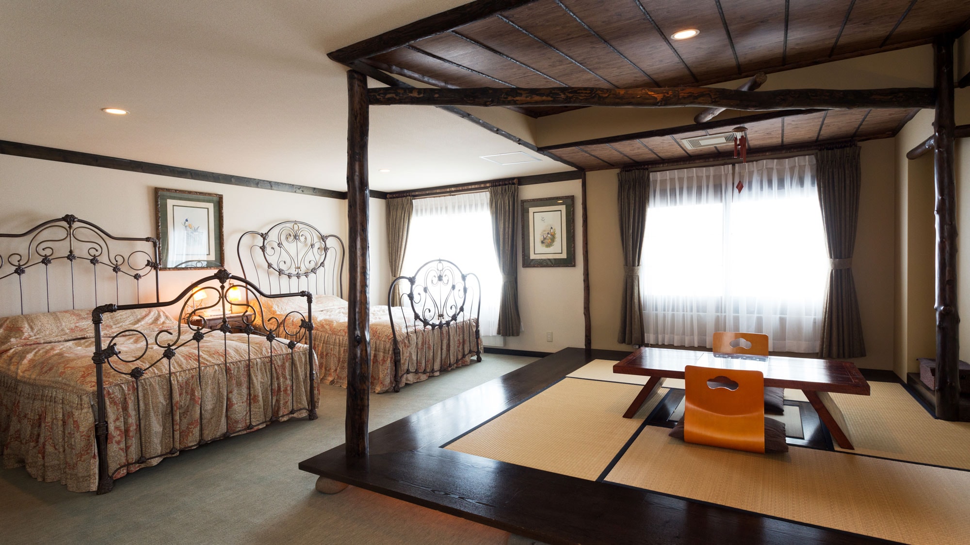 Ruang Orient (kamar Jepang dan Barat)
