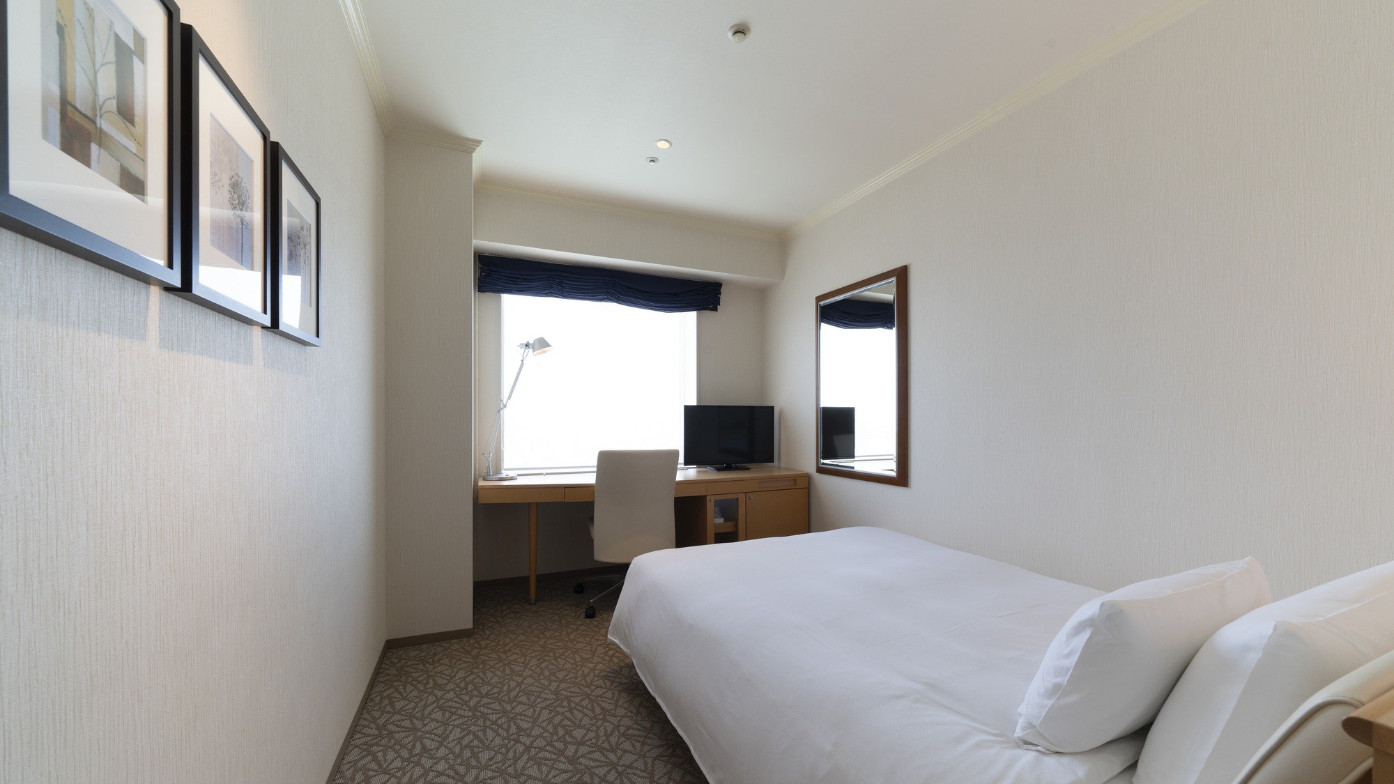 ■ Casual double room