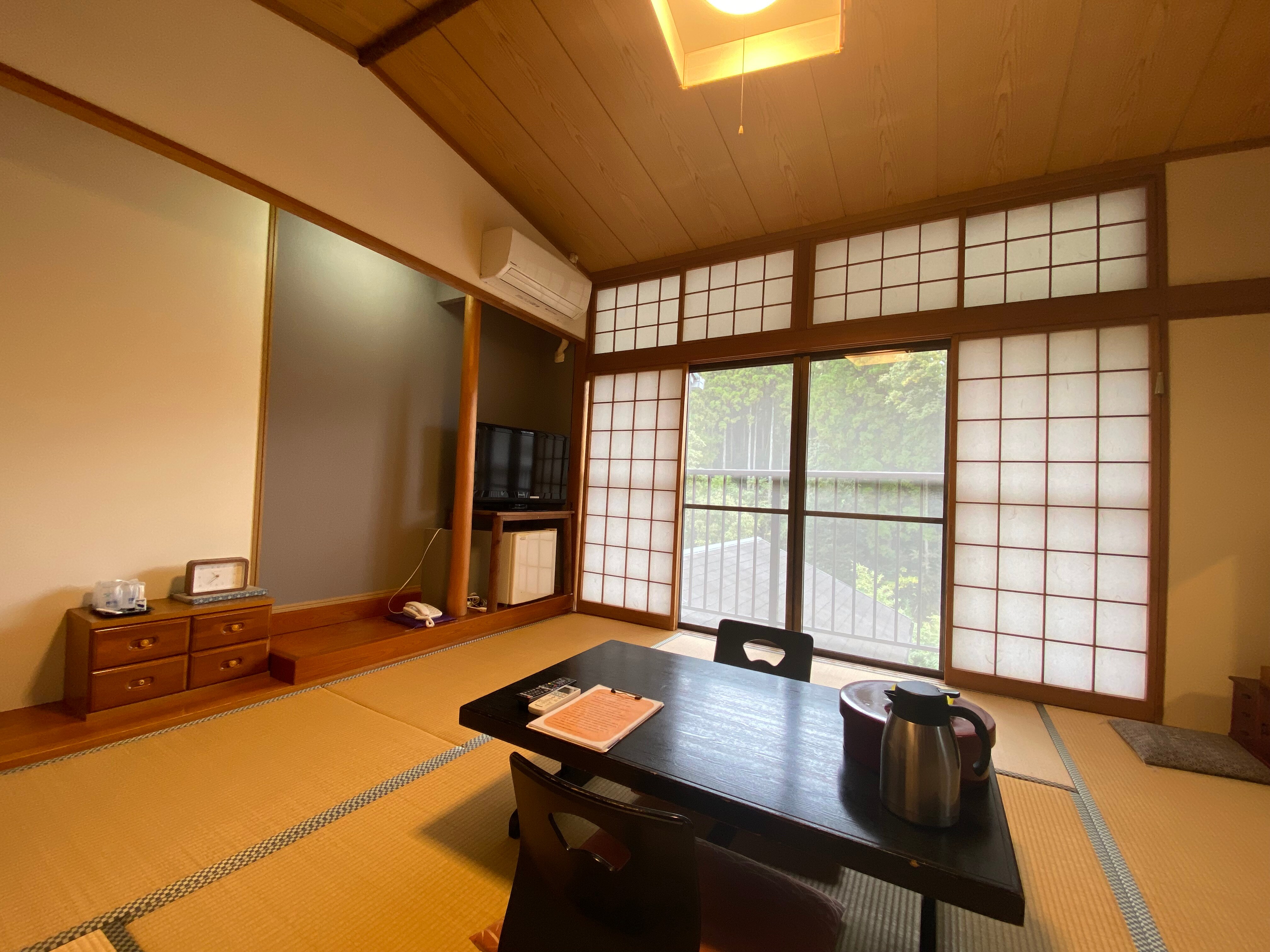 2nd floor Japanese-style room (11 tatami mats)②