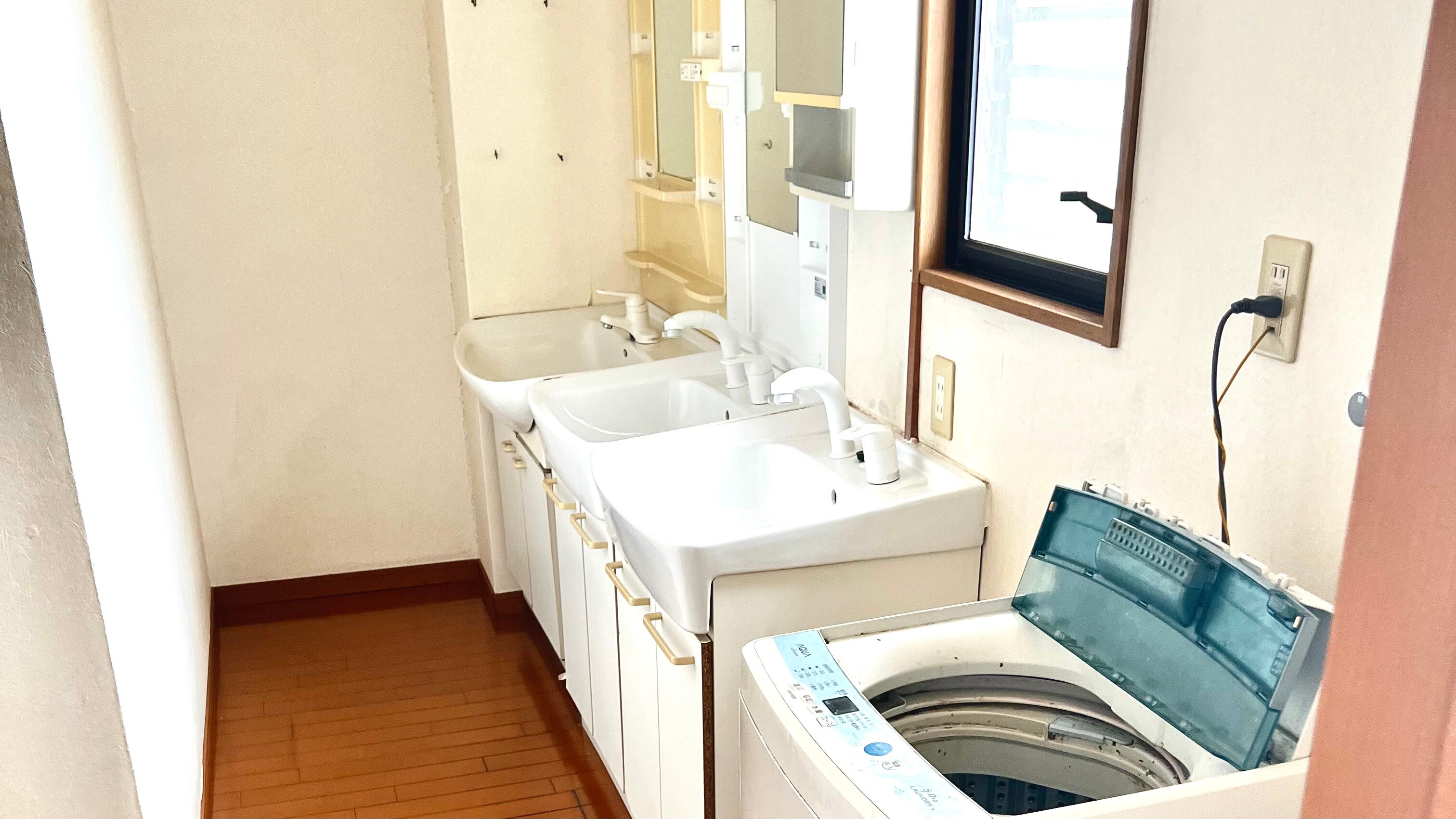 Shared washroom