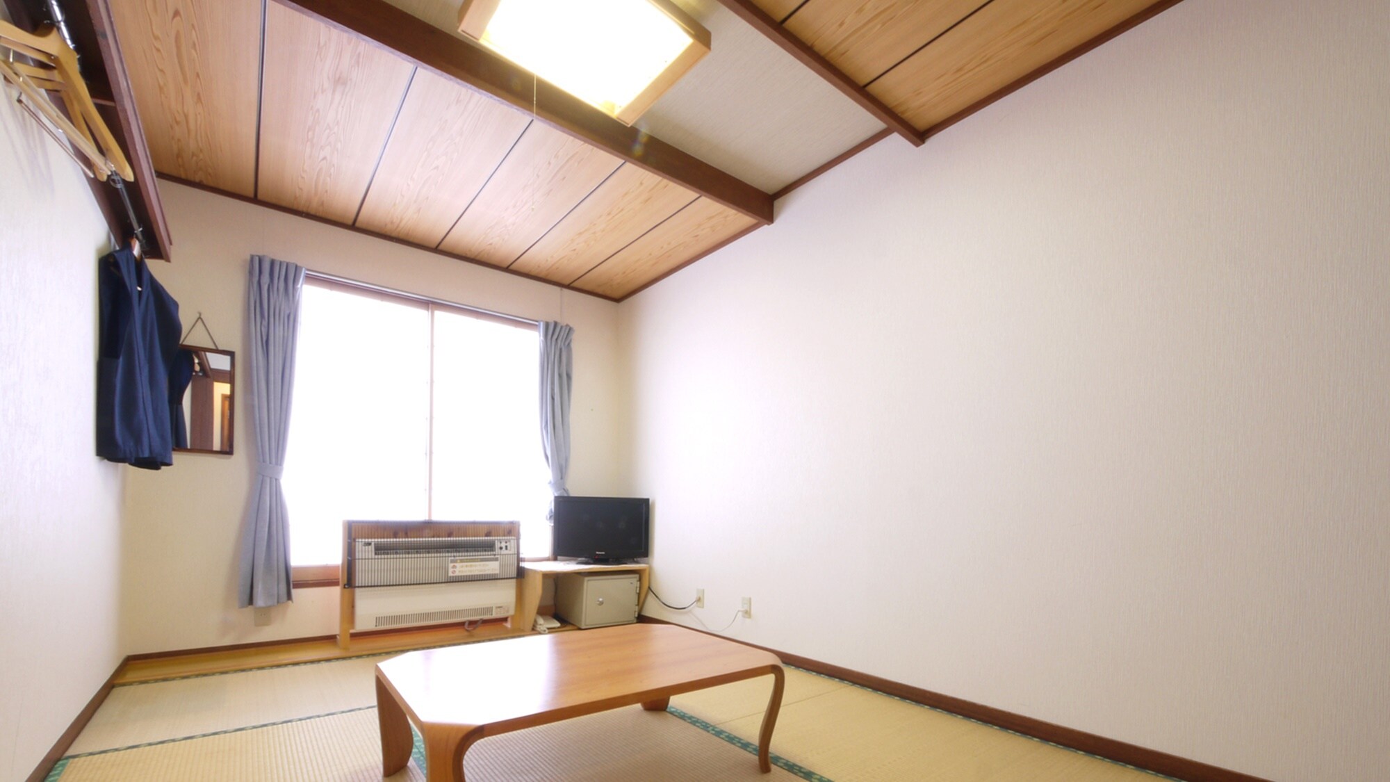 * Kamar bergaya Jepang 6 tikar tatami (contoh) Direkomendasikan untuk pelancong solo, pasangan, dan pasangan.