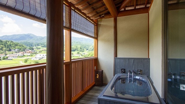 Special room (Japanese-Western style room) with open-air bath