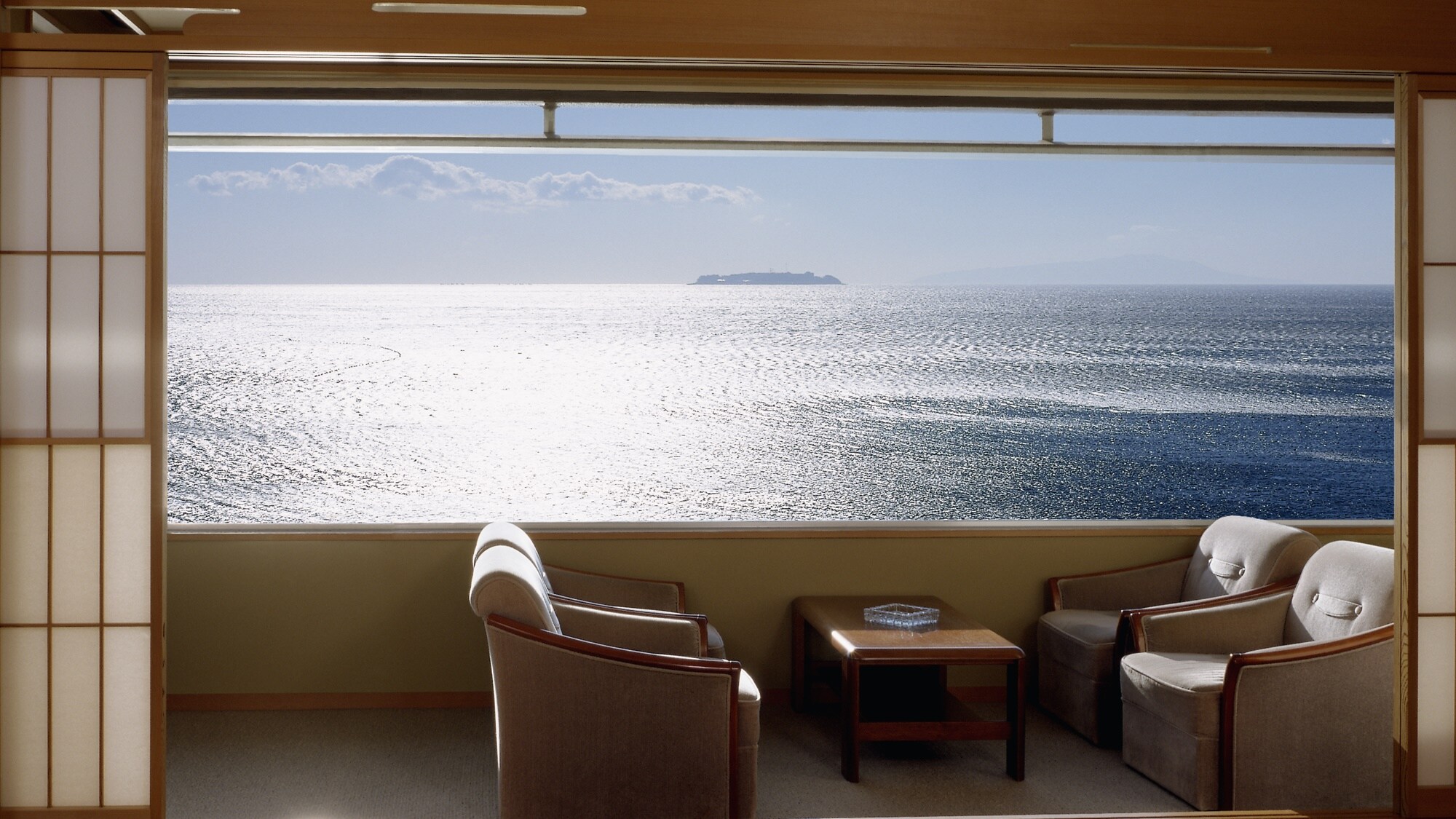 *Kamar bergaya Jepang 10 tikar tatami (contoh) Pemandangan dari kamar luar biasa! Anda dapat melihat laut dari semua kamar.