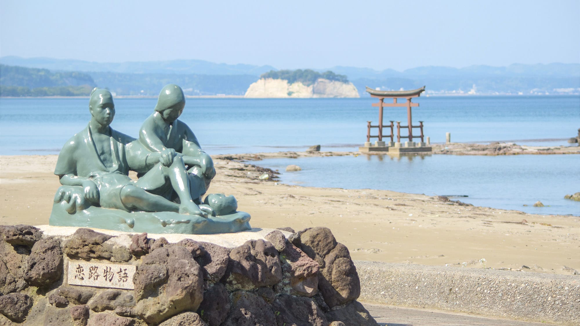 ・The name Koiji Beach comes from a legend of tragic love that remains in the area.