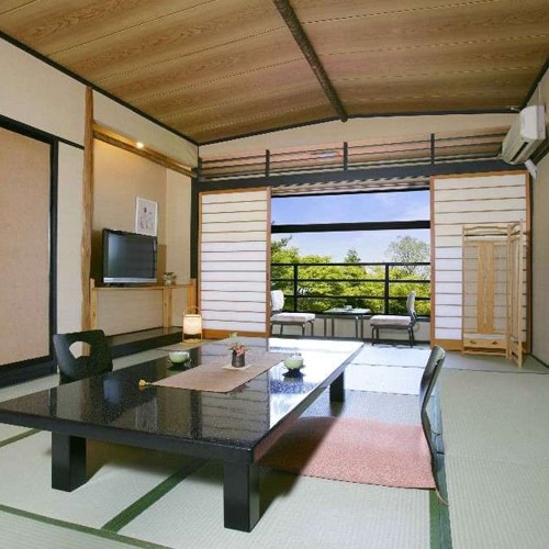 [West Wing 2F, Japanese-style room with 12 tatami mats] 5 rooms in total. Limited to groups of 3 or more.