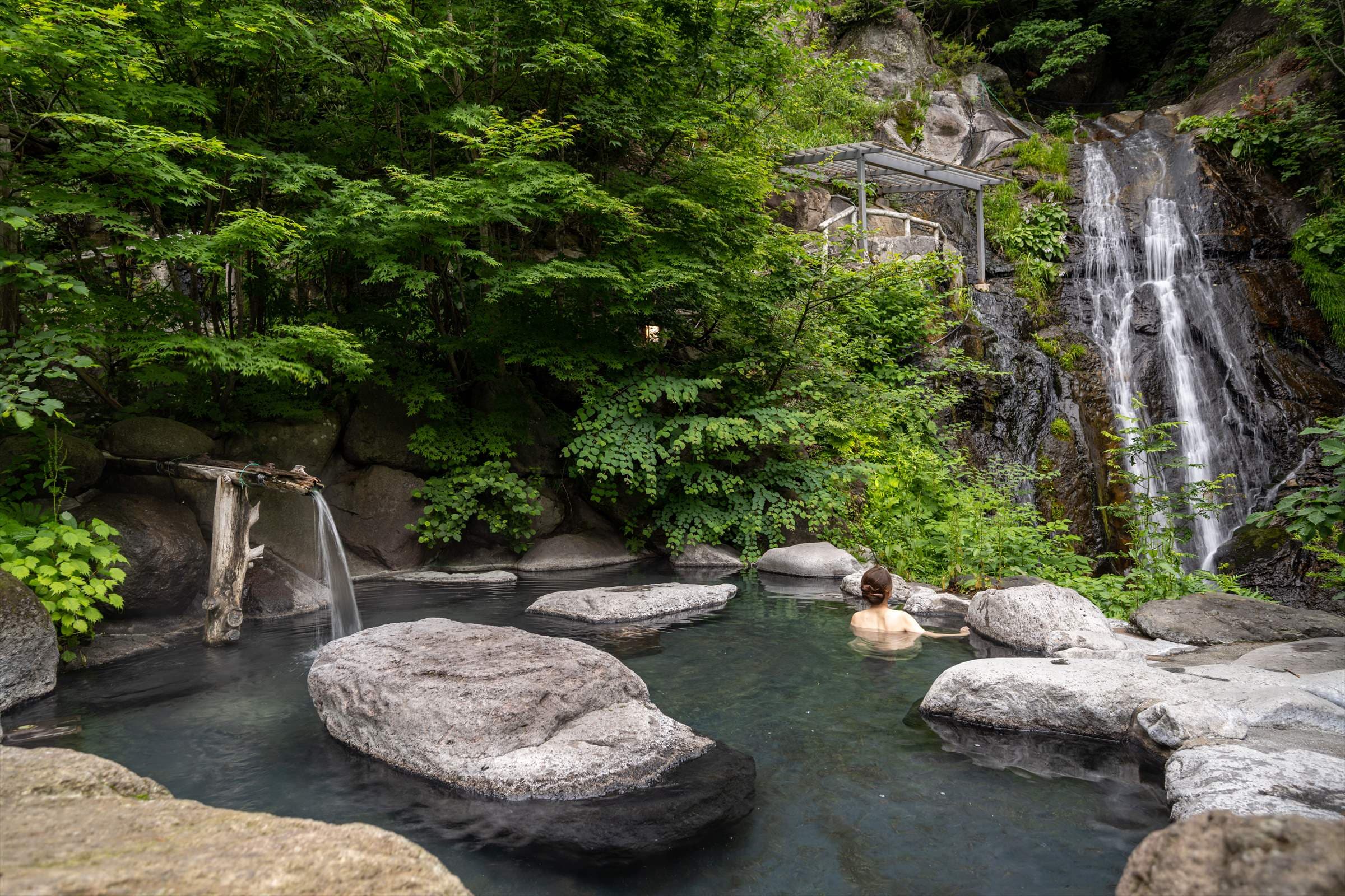Takimi no Yu (mixed bathing)