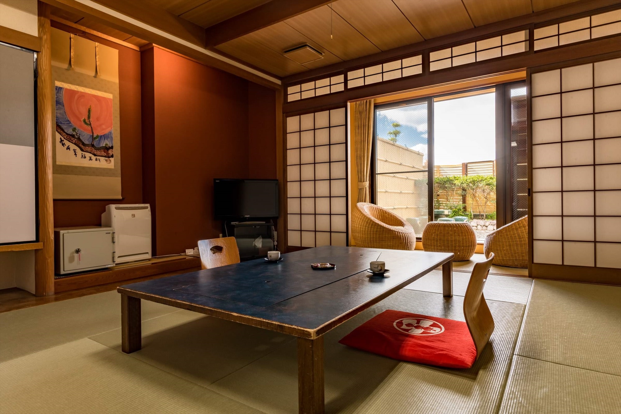 Room with open-air bath Mineyama