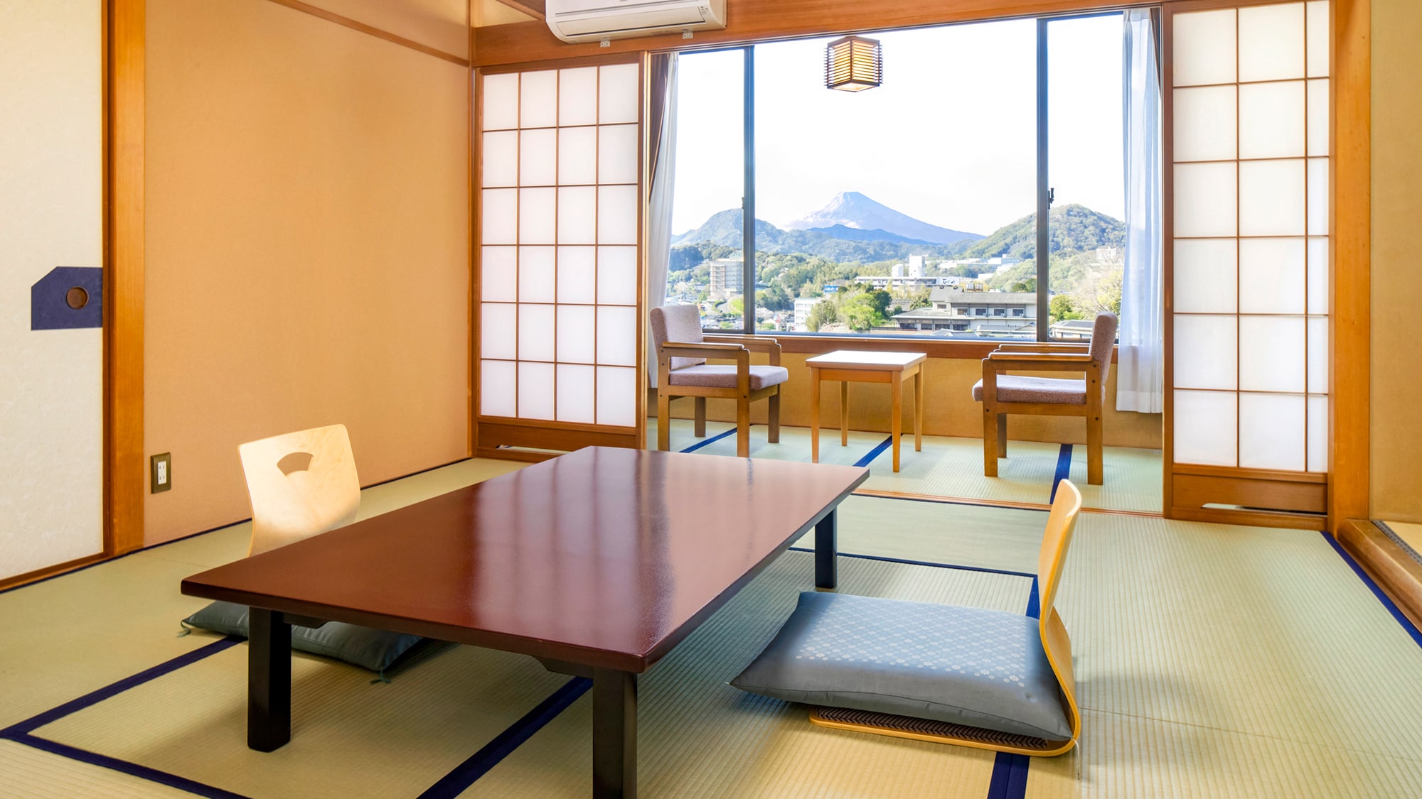 俯瞰富士山的安靜客房