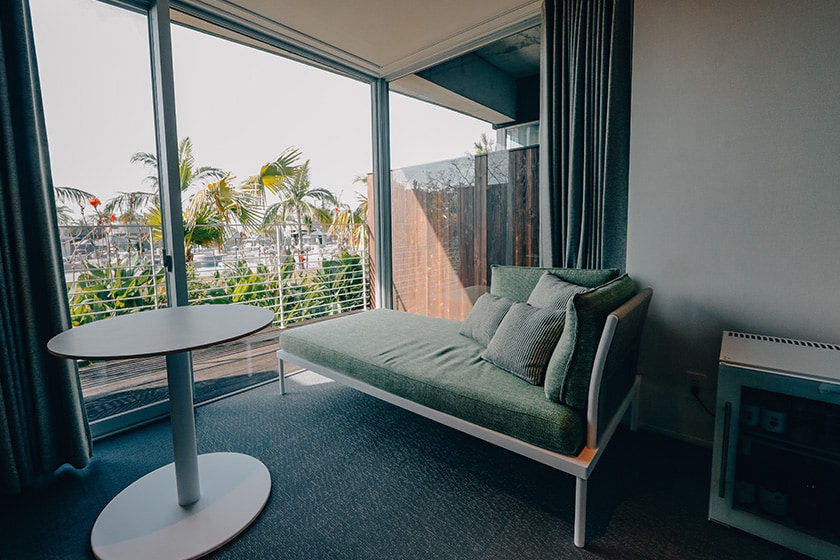 POOL CLUB ROOM