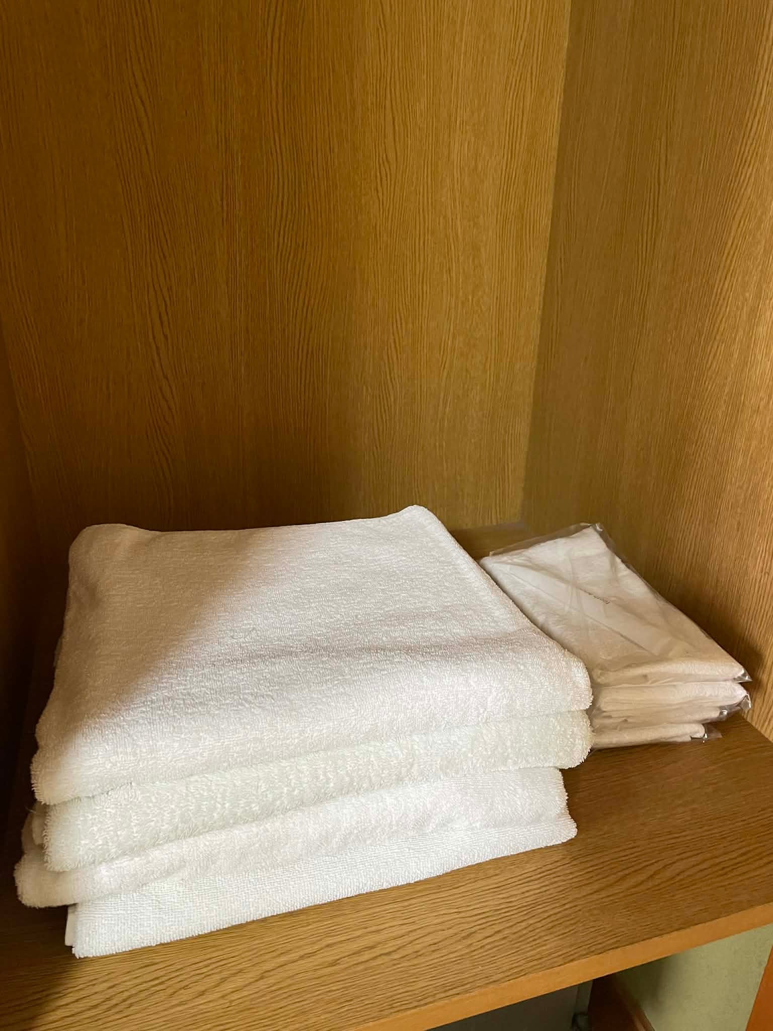 Room 7 (4 people)