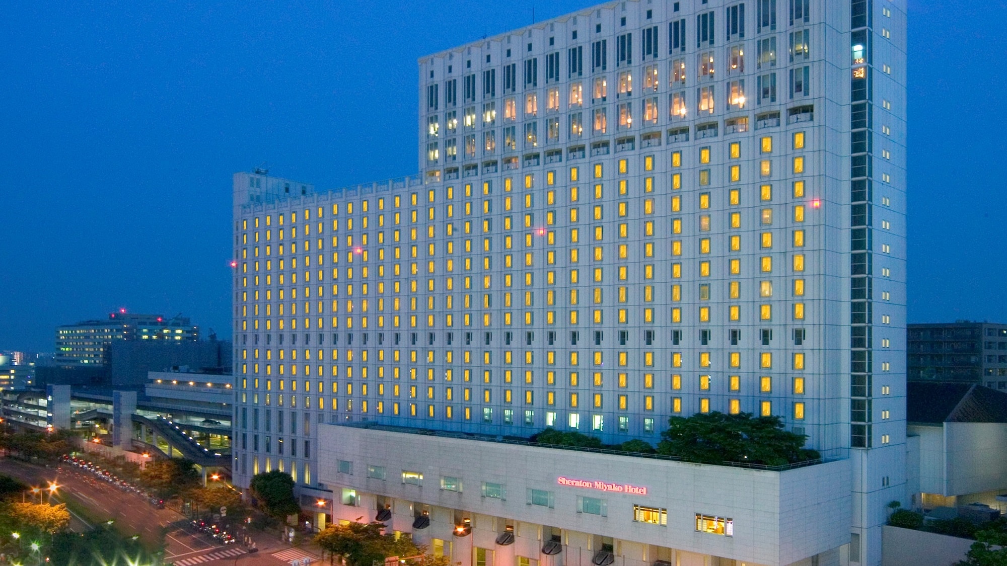 Exterior (night)