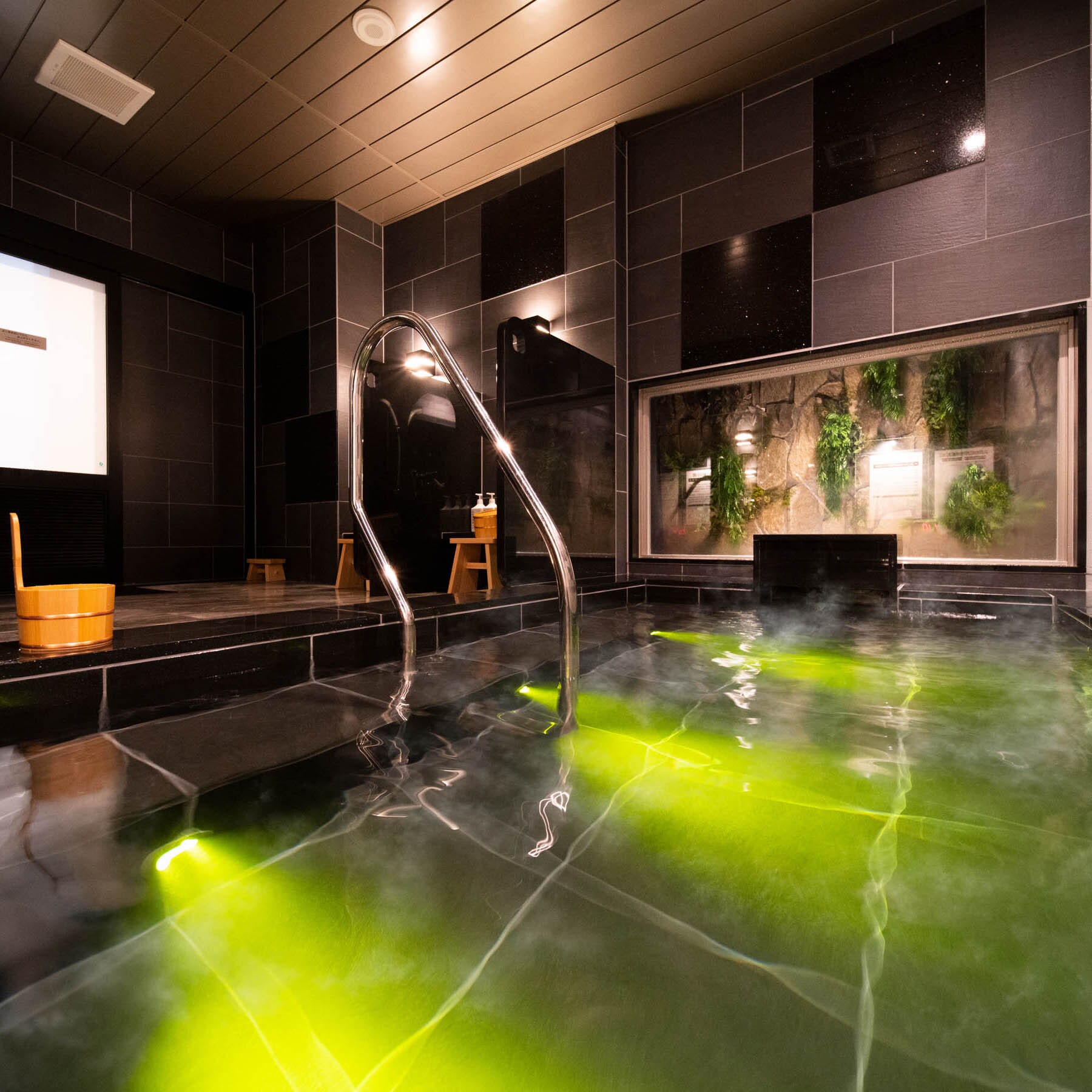 [Tự nhiên] ◆ Suối nước nóng tự nhiên Suối nước nóng Lâu đài Iida ◆ Hiệu quả đối với bệnh đau dây thần kinh, đau cơ, đau khớp, tuần hoàn kém, phục hồi mệt mỏi, v.v.