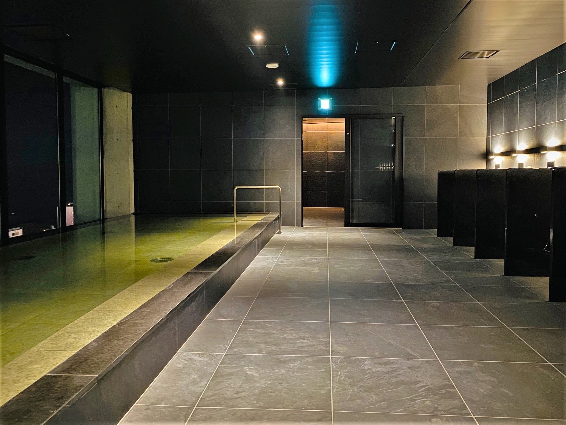 Large communal bath --Adjacent facility "Amanek Beppu Yurari"--