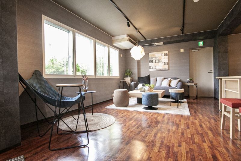 1F Lounge