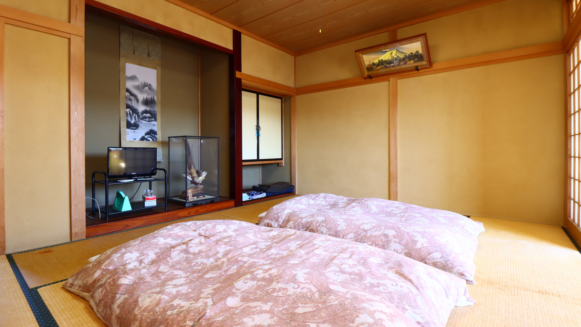#Japanese-style room_You can see the ocean from the room! On a clear day, you might even see the sunrise♪