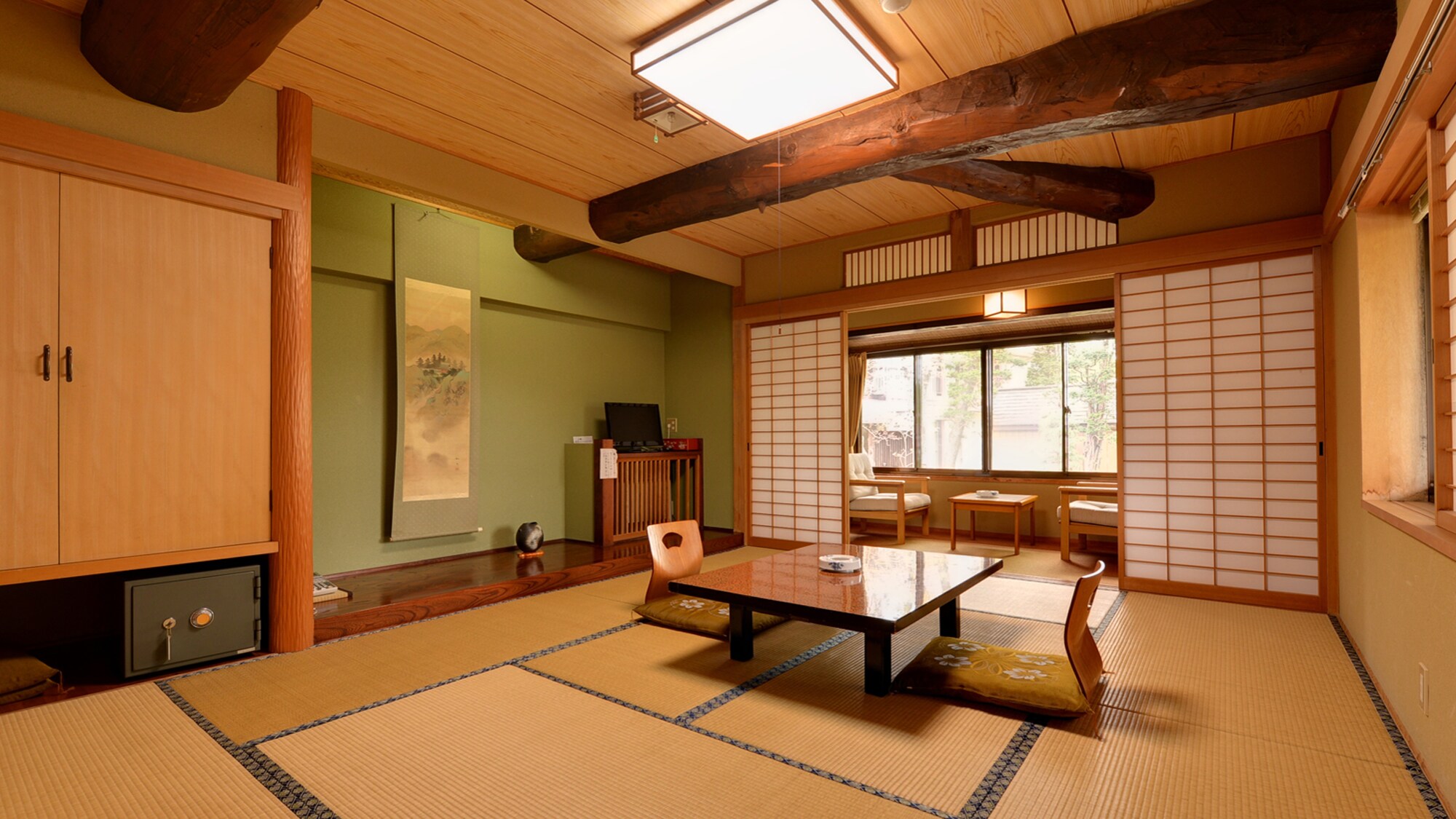 *Kamar bergaya Jepang 10 tatami (contoh kamar tamu)/Nikmati waktu bersantai di ruangan dengan aroma samar tatami.