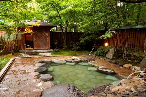 Open-air bath (side)