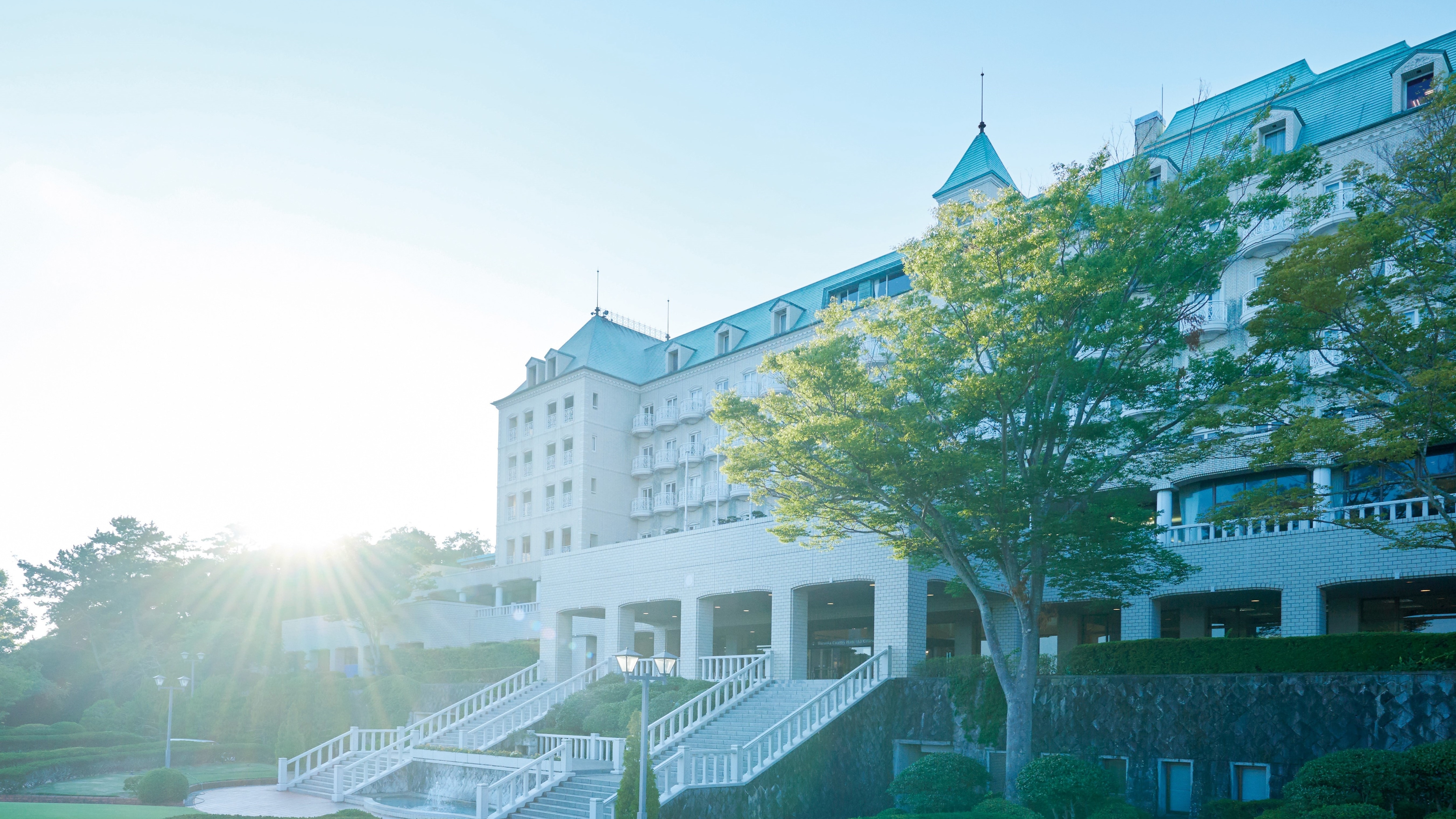 ホテル外観　①