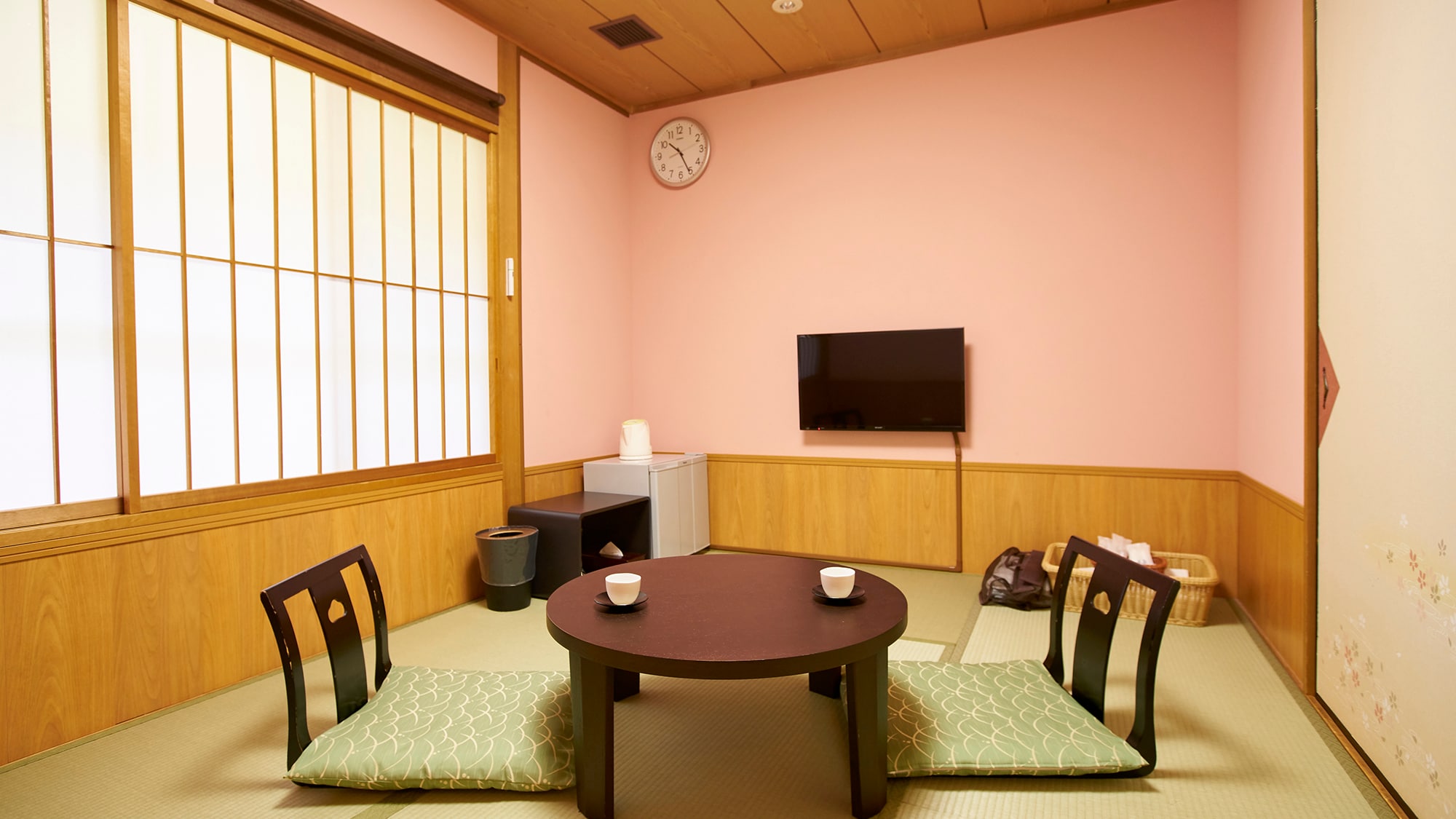 ■ Japanese-style room (smoking / no toilet wash / no bath)