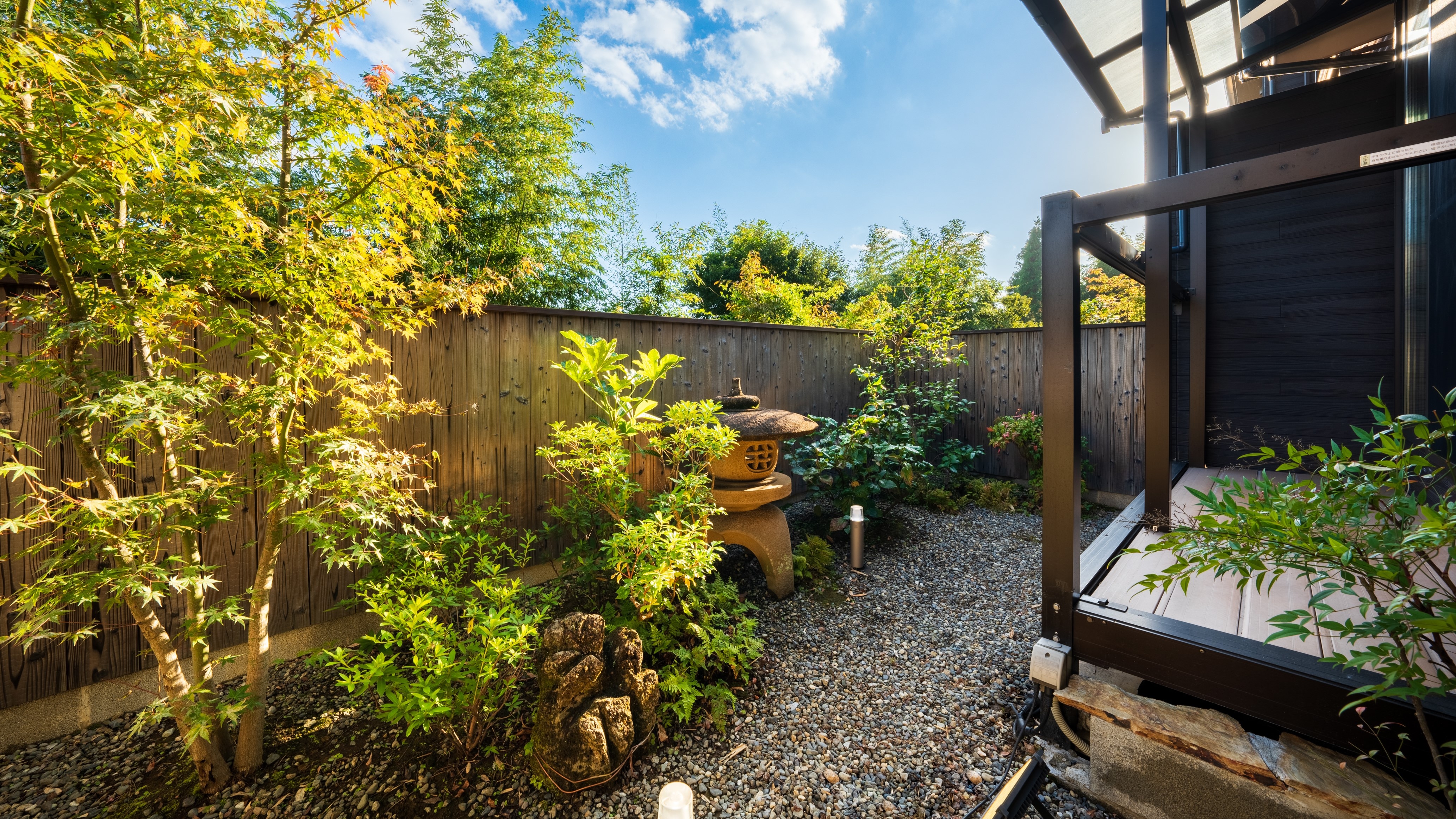 View and garden from the room