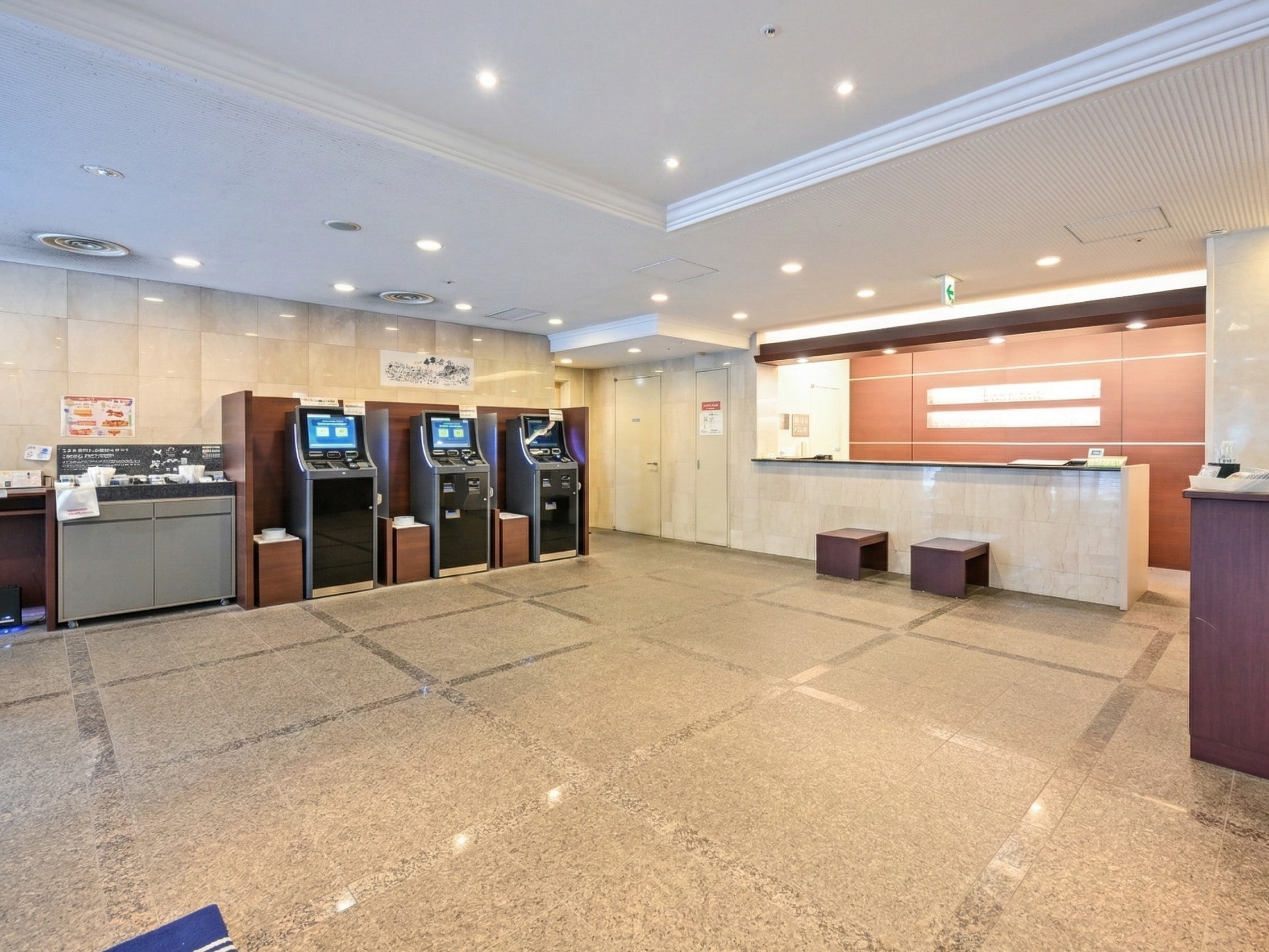 1st floor lobby