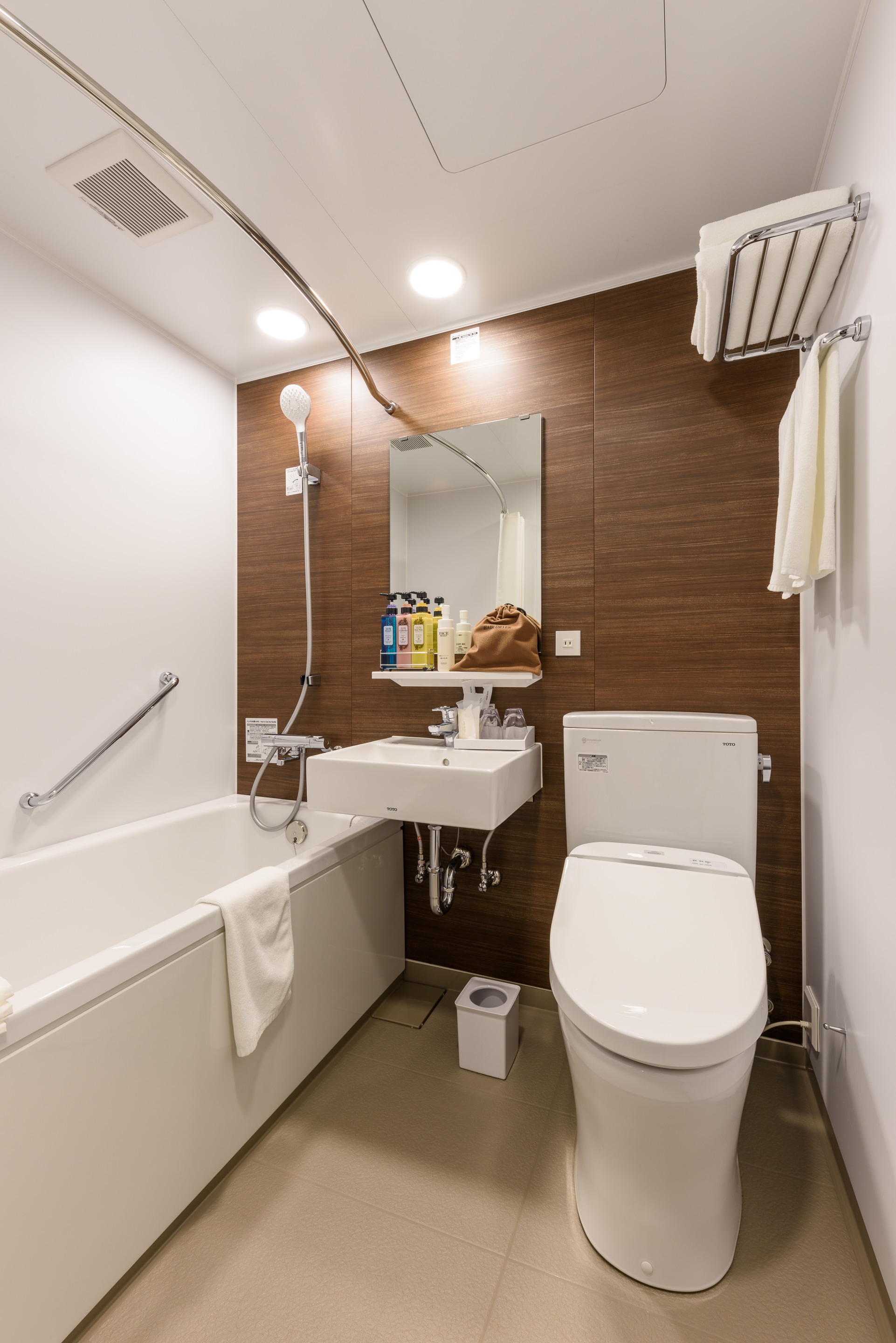 Twin room B micro bubble bath (with jet bath)