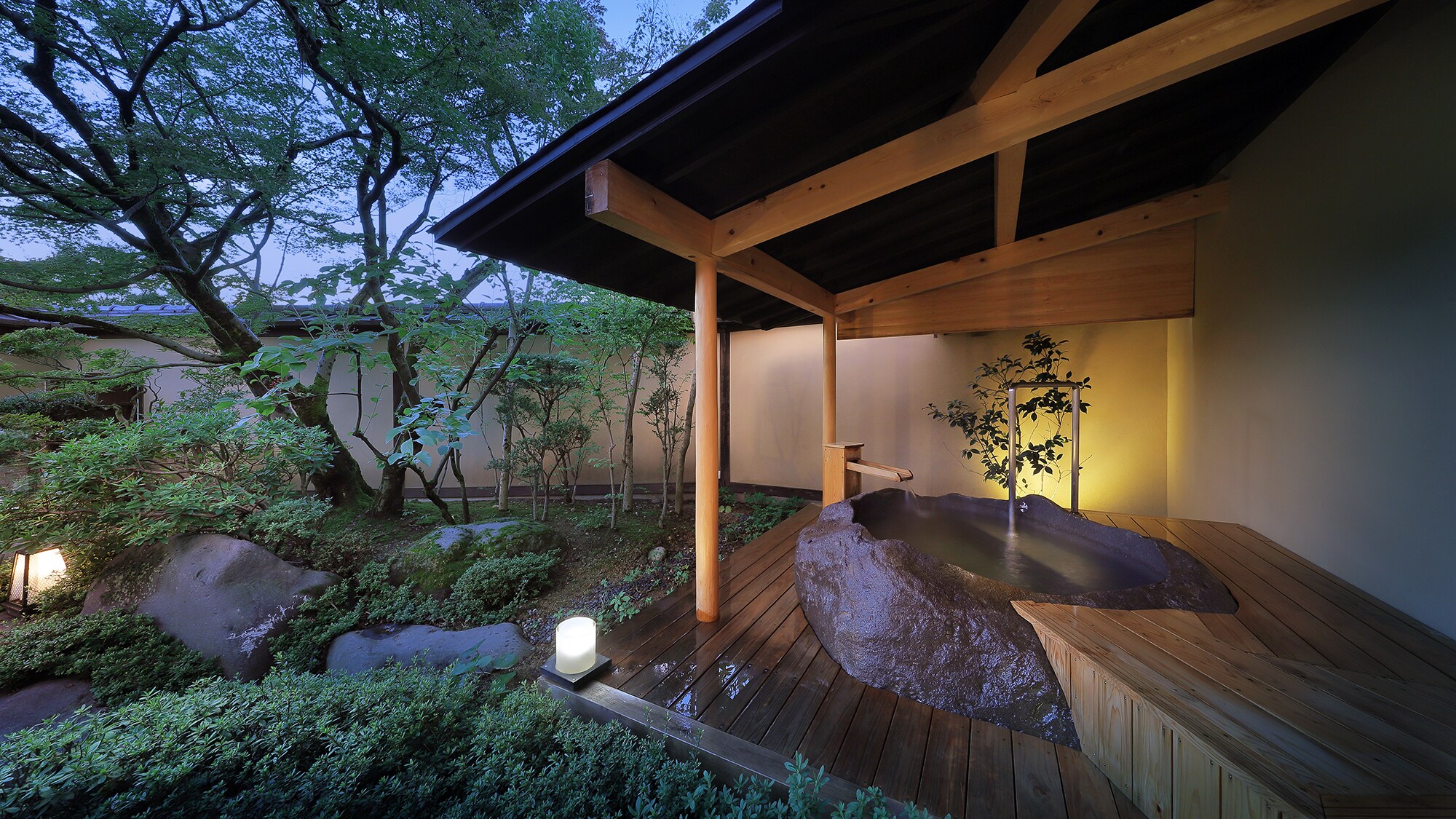 Annex "Rijinkyou" Main room + next room + veranda + Zao Stone Hot Spring open-air bath