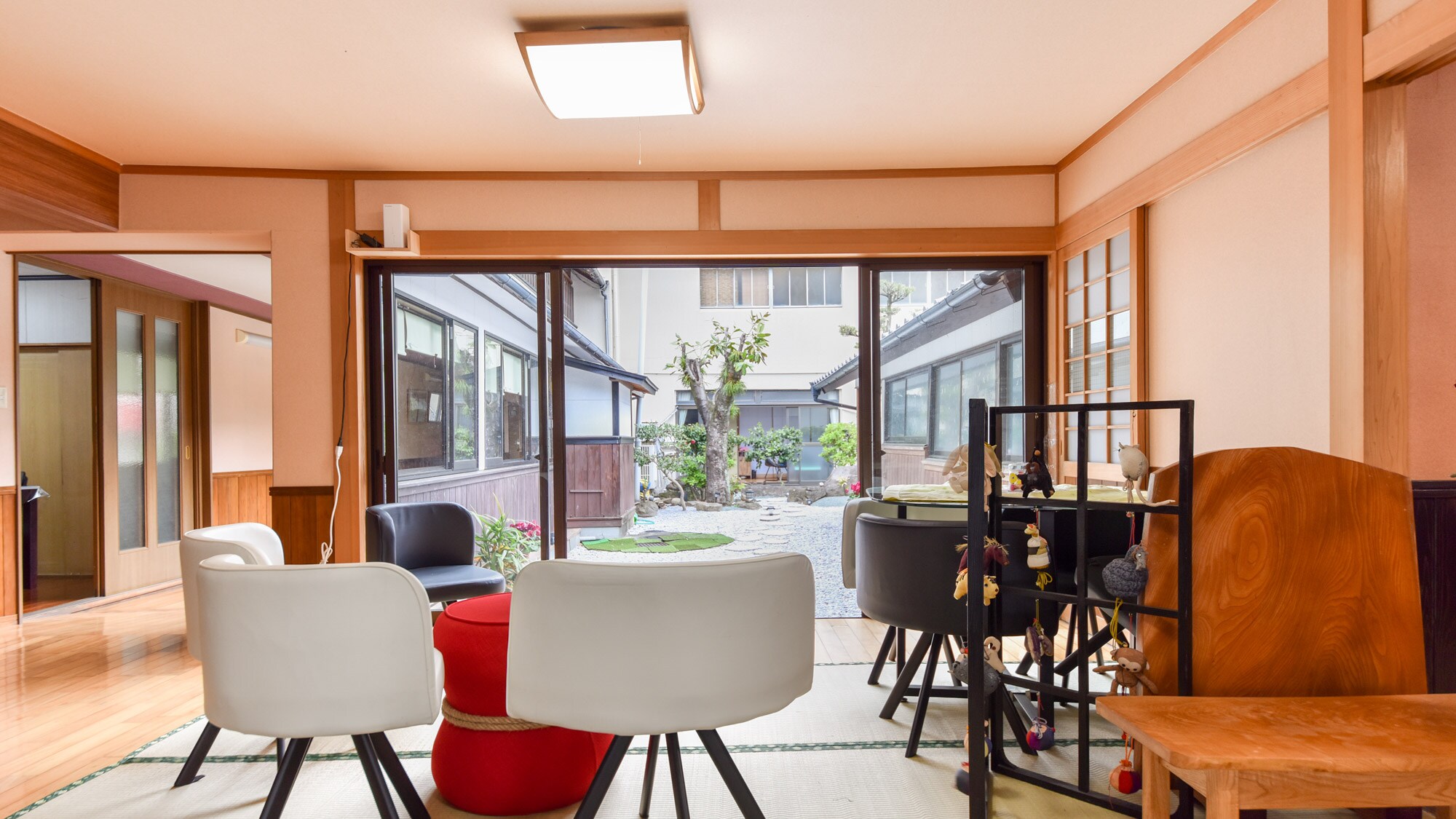 *Lobby/Open space with large windows