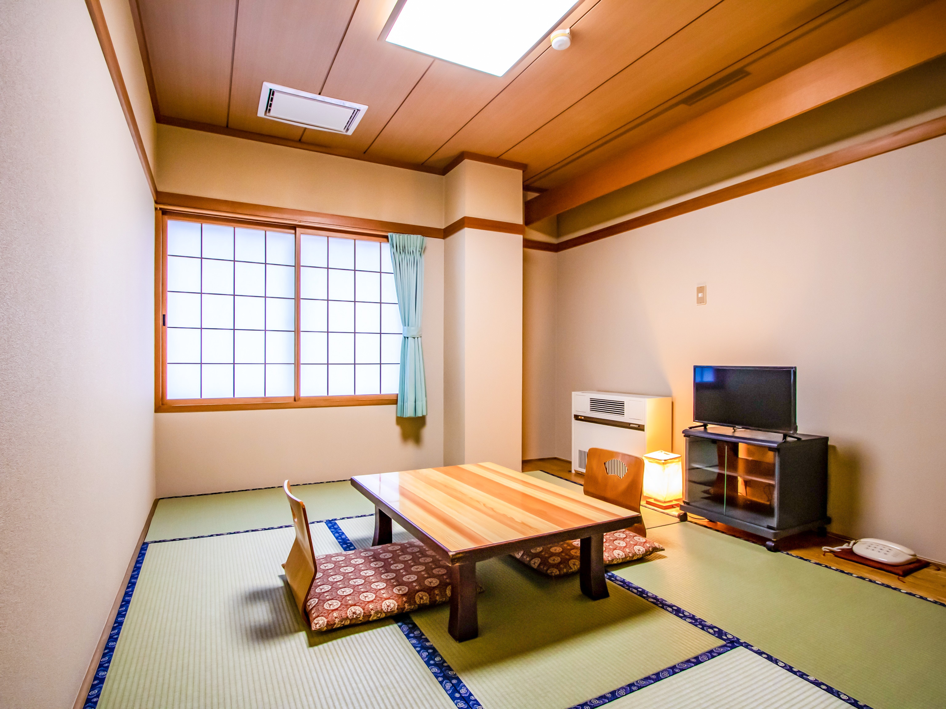 Japanese-style triple room