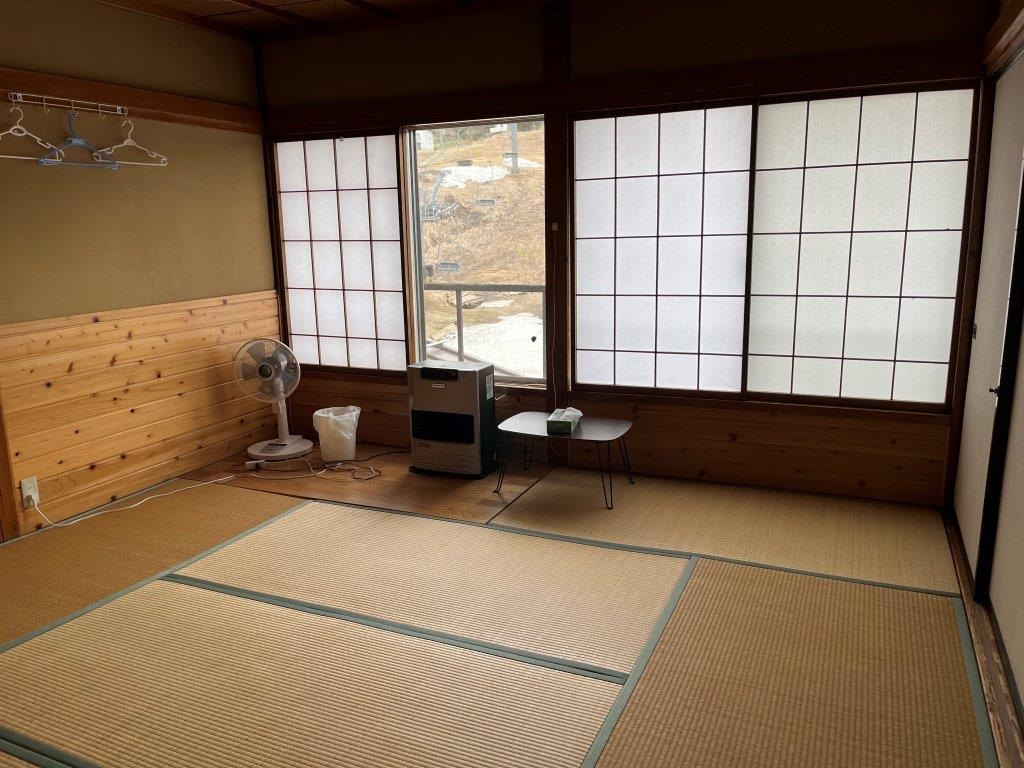 Room 5 is 8 tatami mats in size.