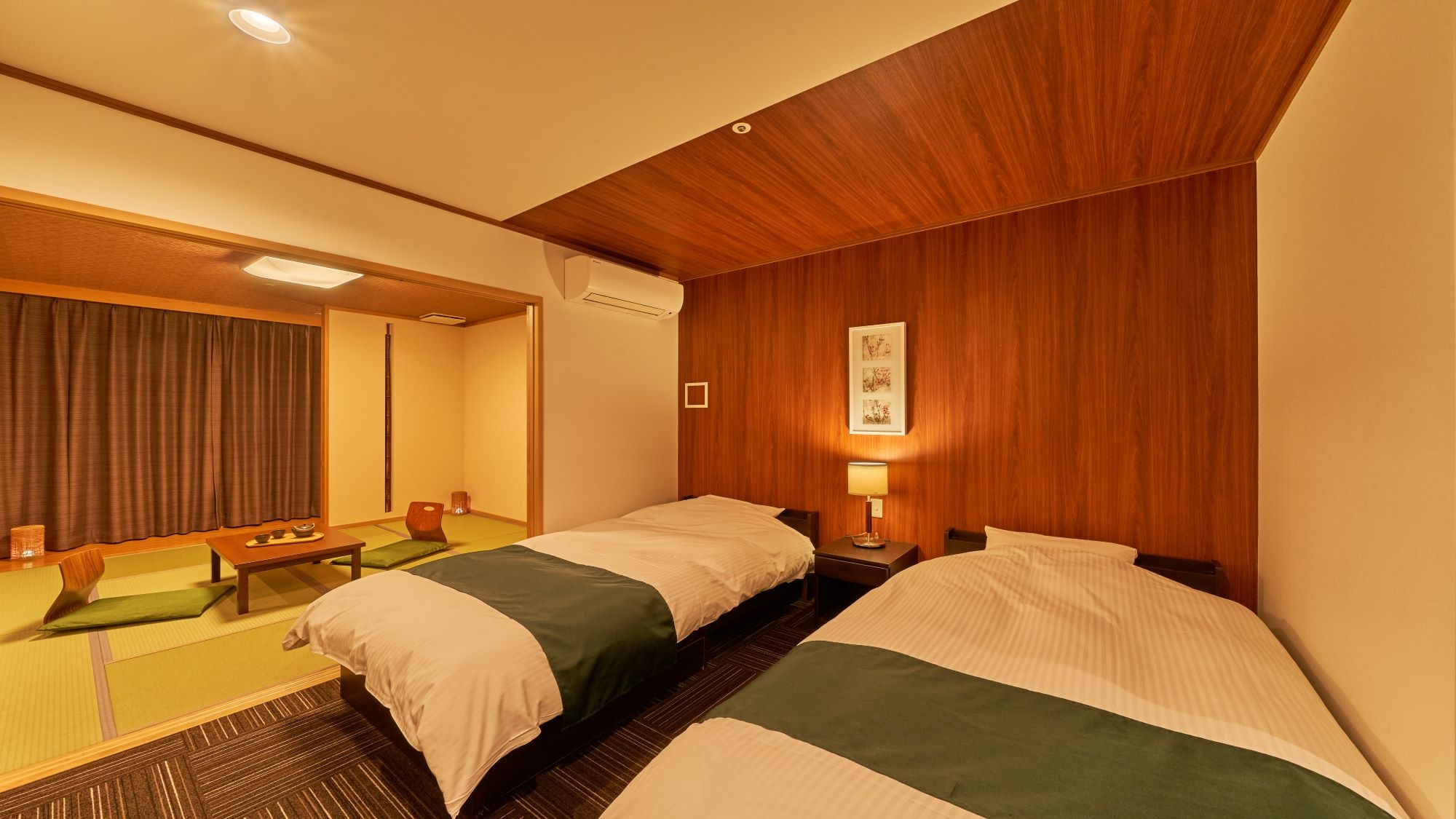 Standard Japanese-Western room with open-air bath *Example of a guest room