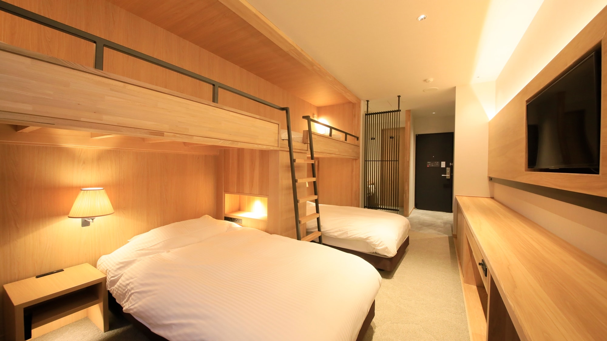 Standard Fourth Room