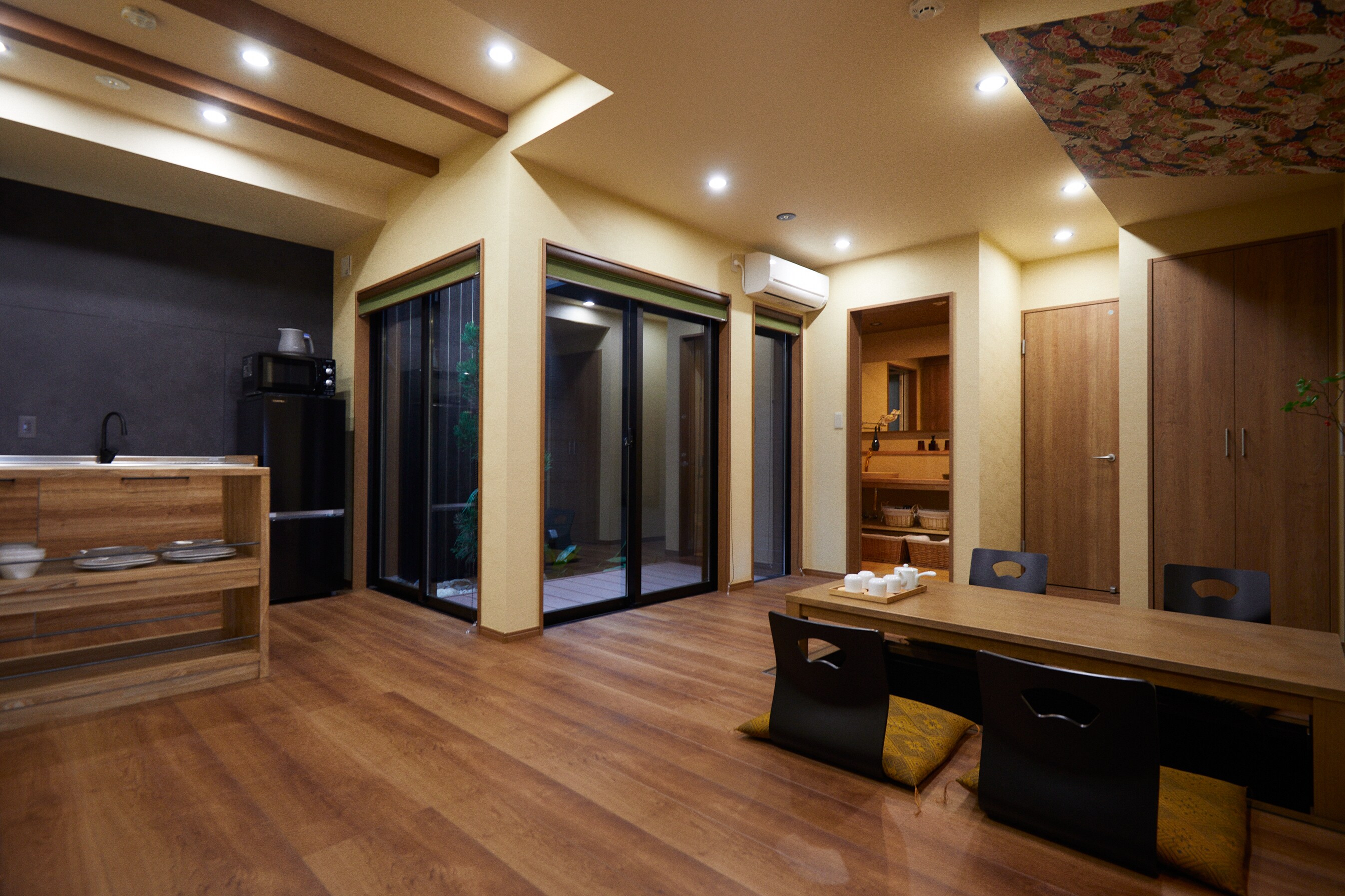 1st floor Living room