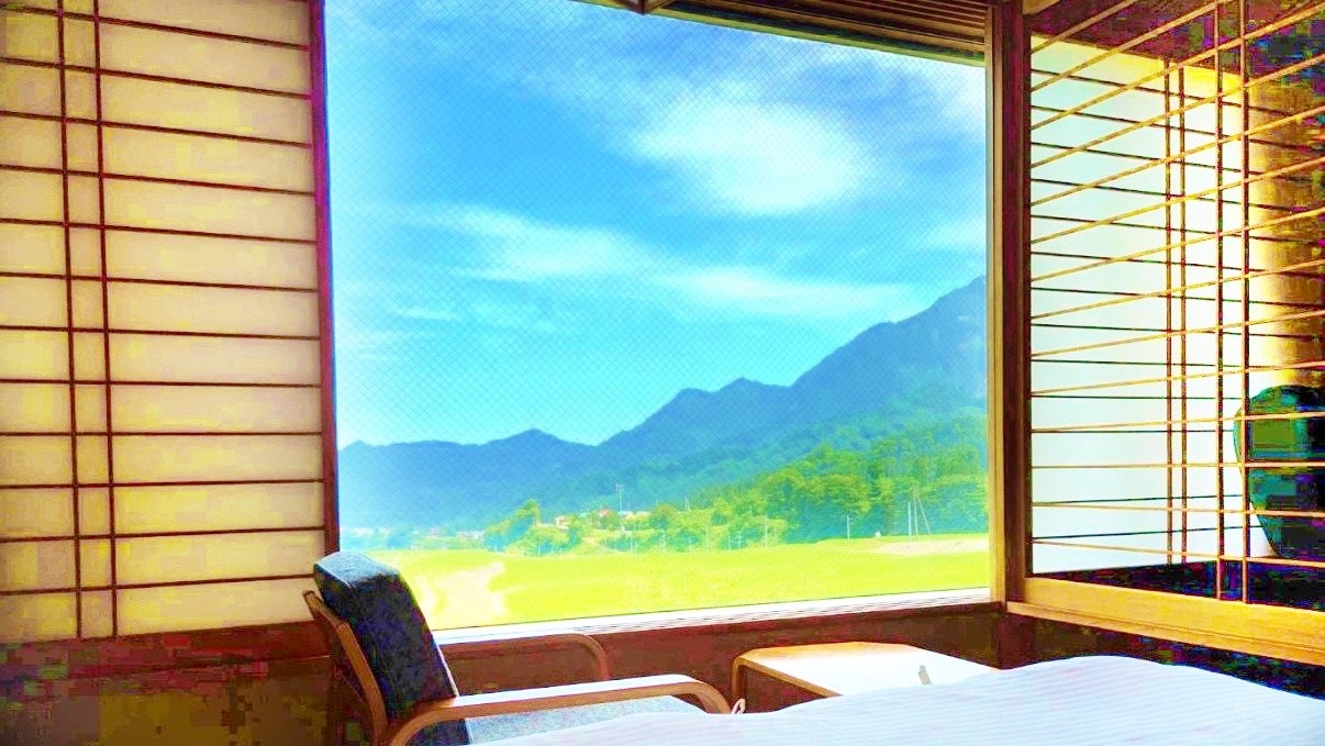 [Countryside view] Japanese-style room with 10 tatami mats, twin beds/width 120 cm