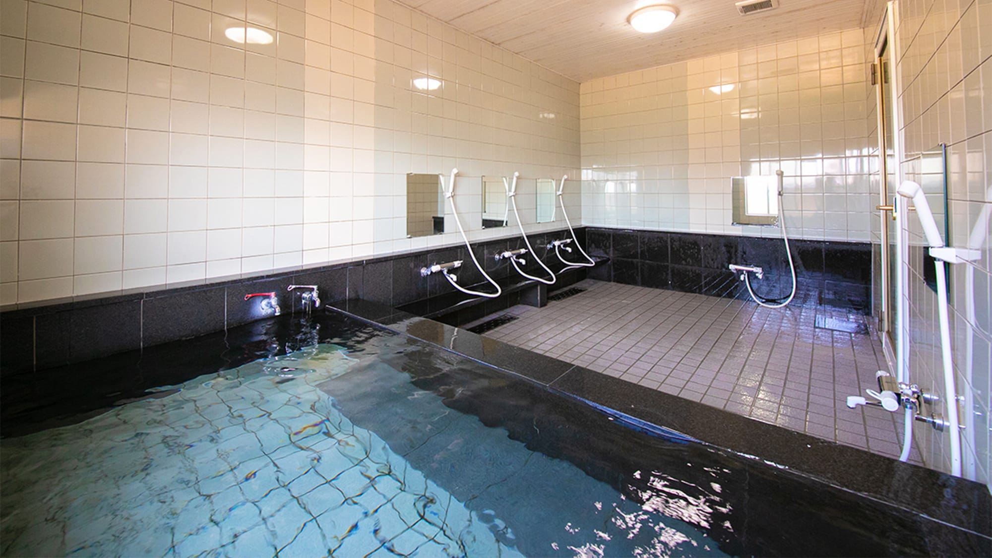 ■Large public bath■
