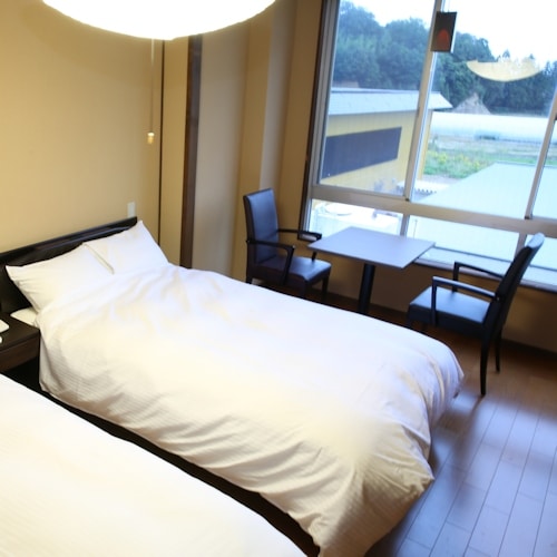Western-style room (13-15m2)