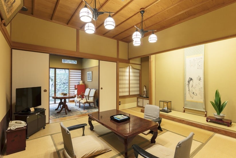 Heian-tei (10 tatami mats + 8 tatami mats + living room)