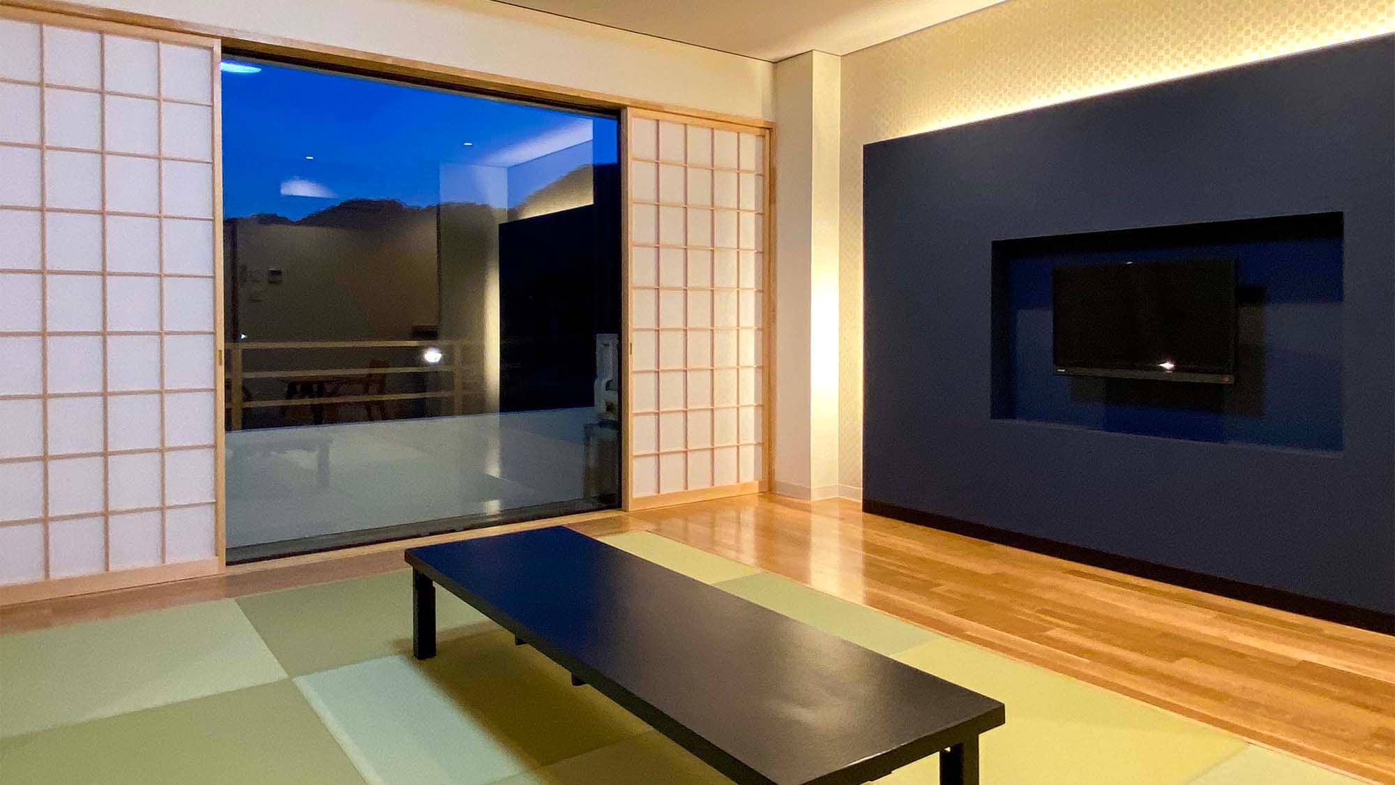・ <Special Japanese-Western style room> Fashionable design such as a built-in TV. A Japanese and Western room that can accommodate up to 6 people