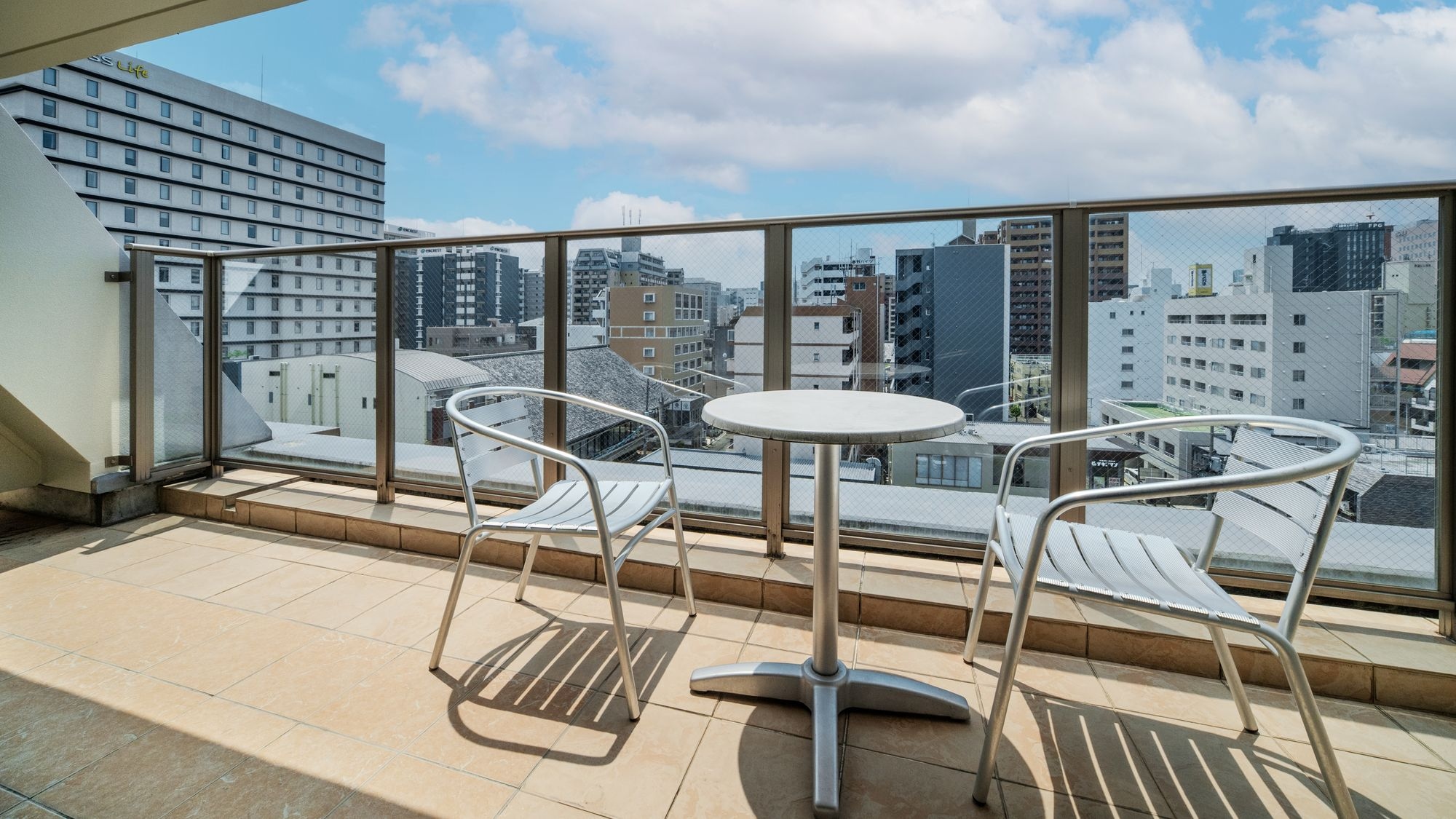 翻新高級三層露台