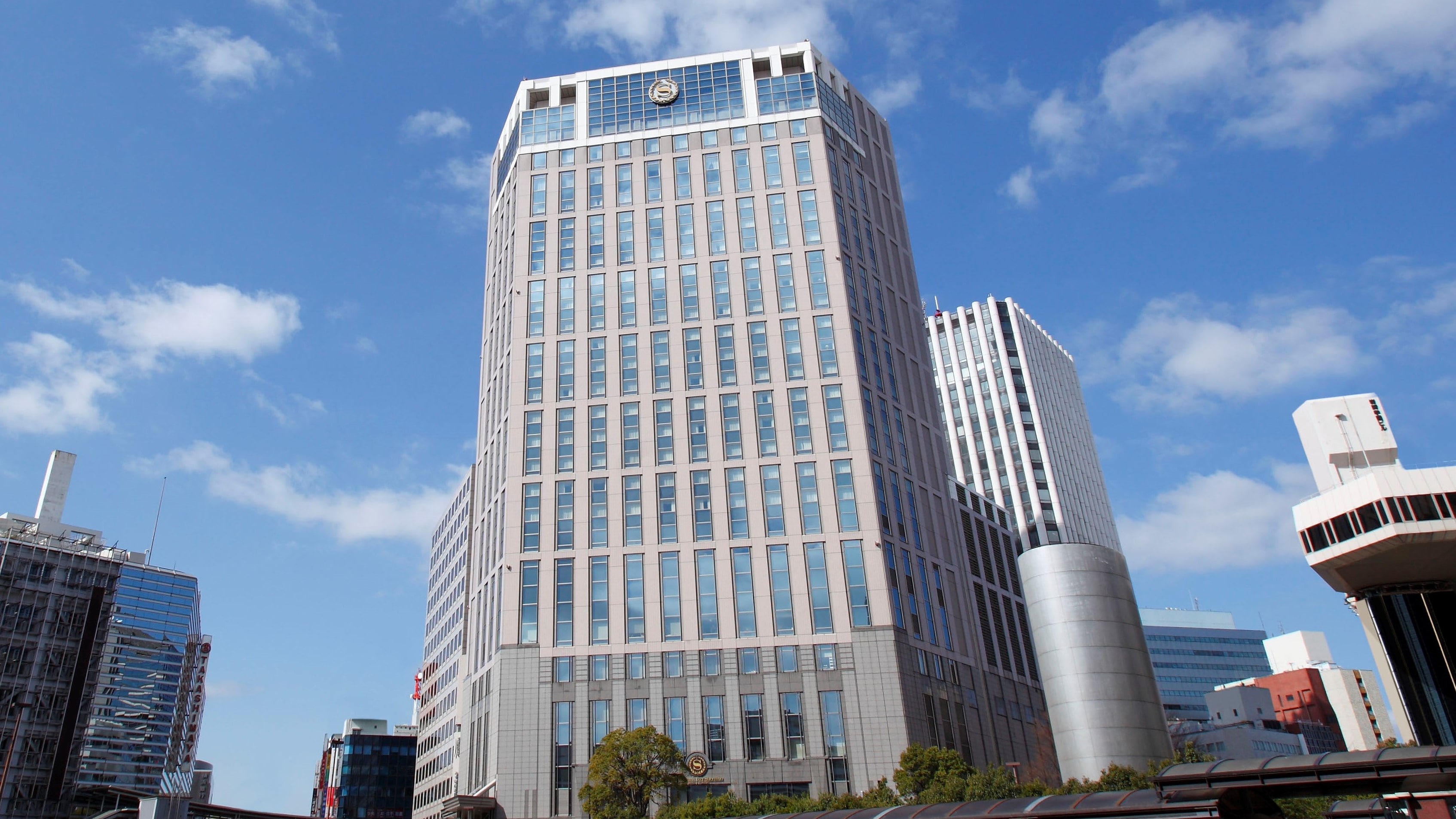 Exterior (daytime)