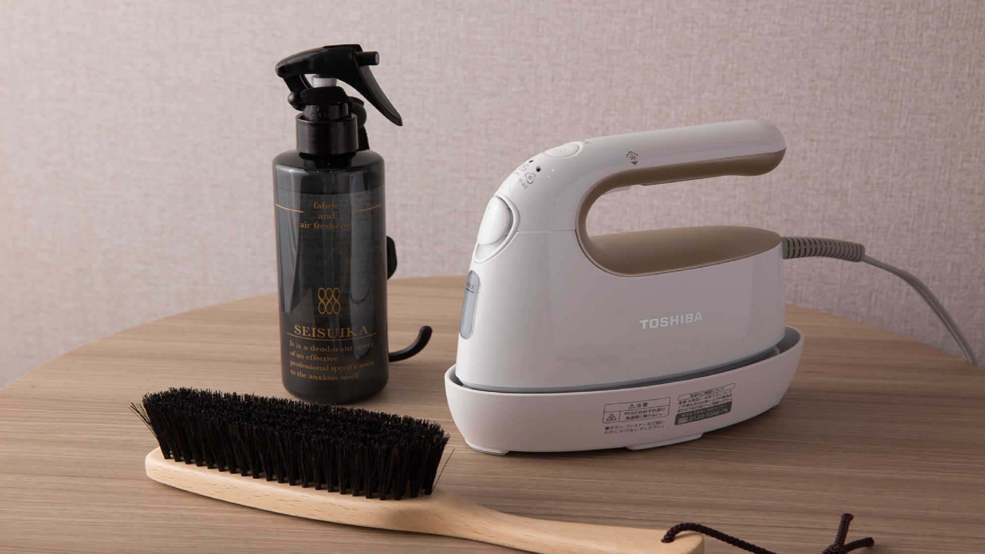 Steam iron / deodorant