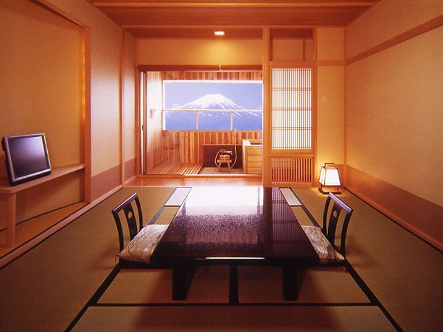 ◇ Mt. Fuji side ◇ Guest room with open-air bath