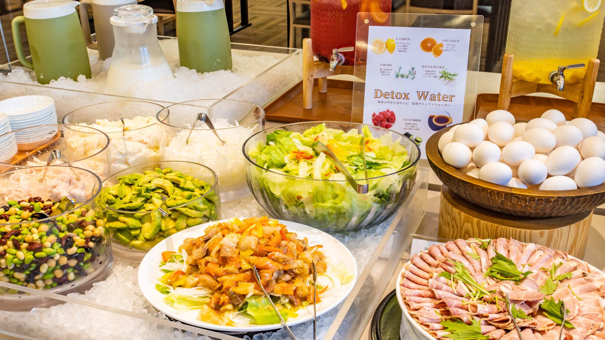 [Breakfast] A wide variety of menu options available to start your day!