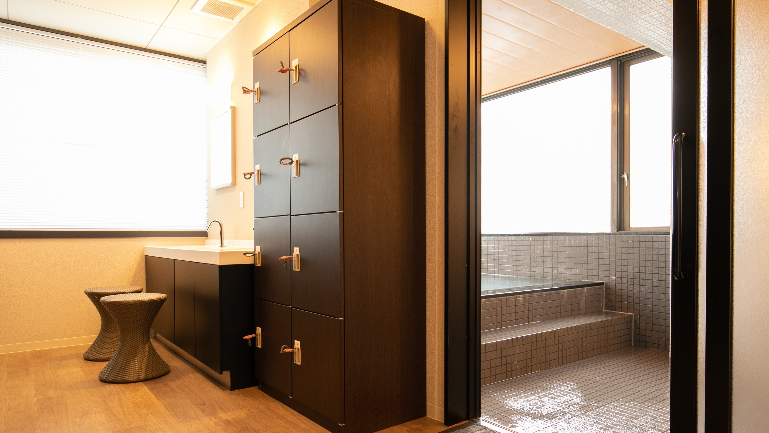 men's bathroom