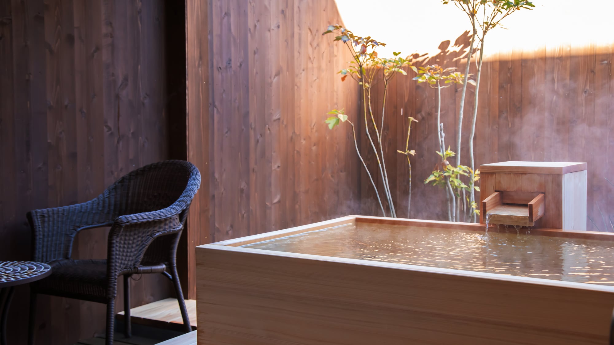 Guest room with Miyama-tei and open-air bath ◆ With an open-air bath that flows directly from your own source