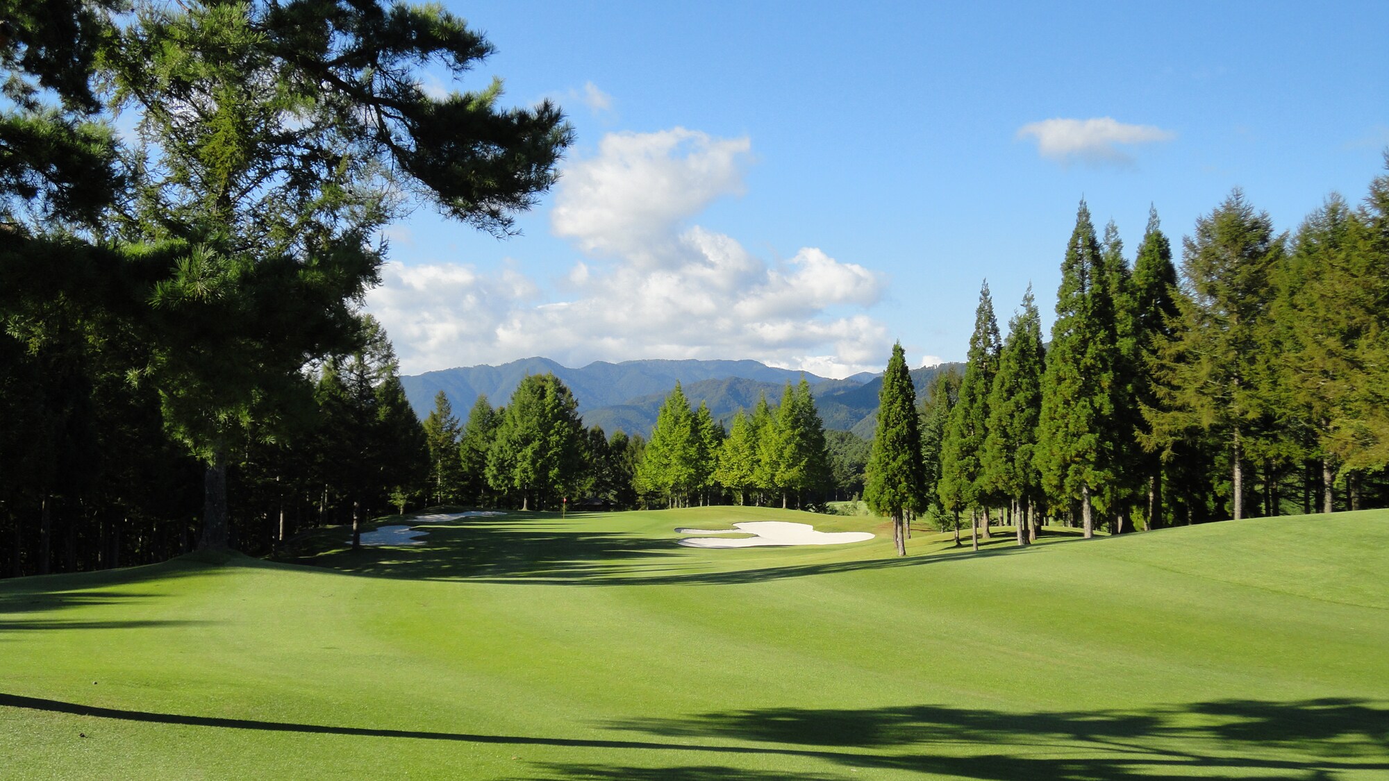[Lapangan Golf Shogawa] Ada lapangan golf tradisional di dekatnya.
