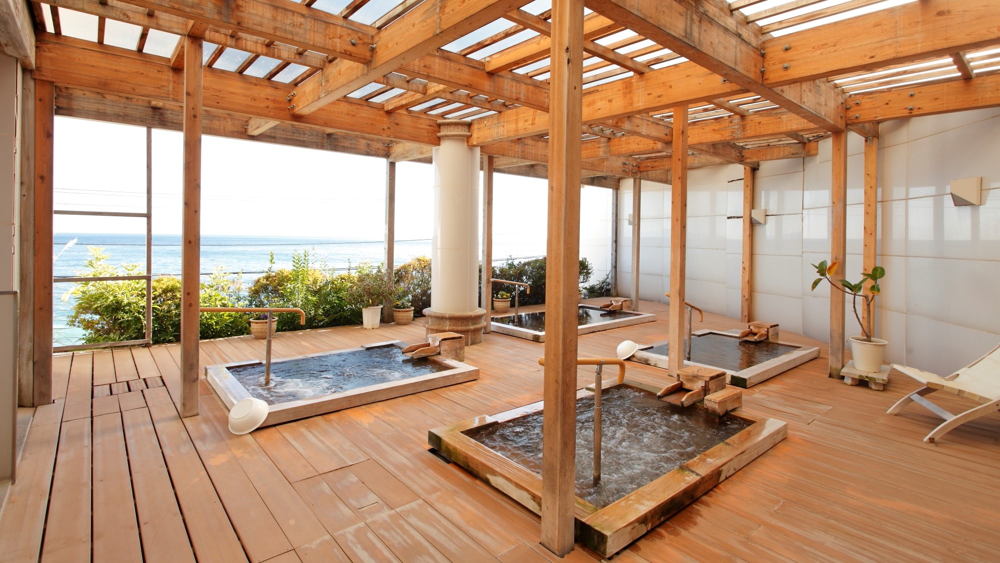 Kuwa House style open air bath